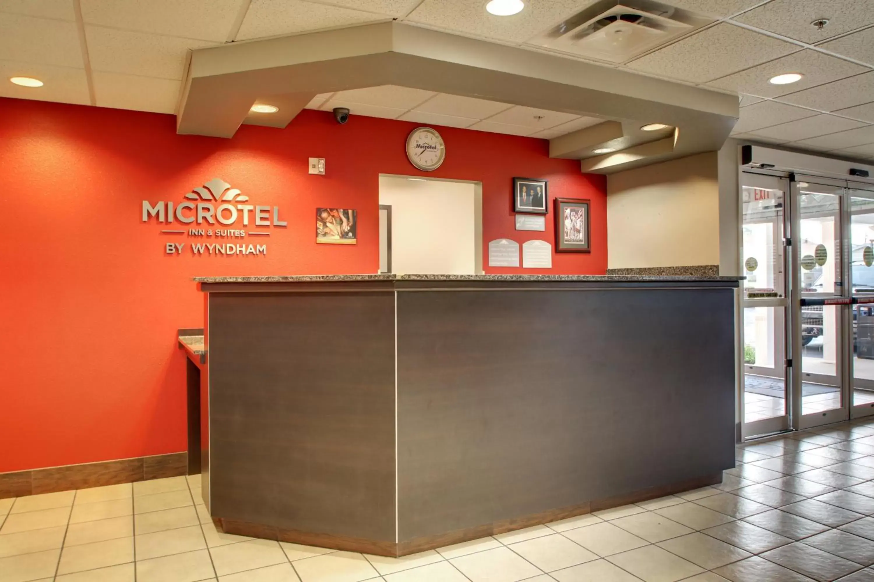 Lobby or reception, Lobby/Reception in Microtel Inn & Suites by Wyndham Tuscaloosa