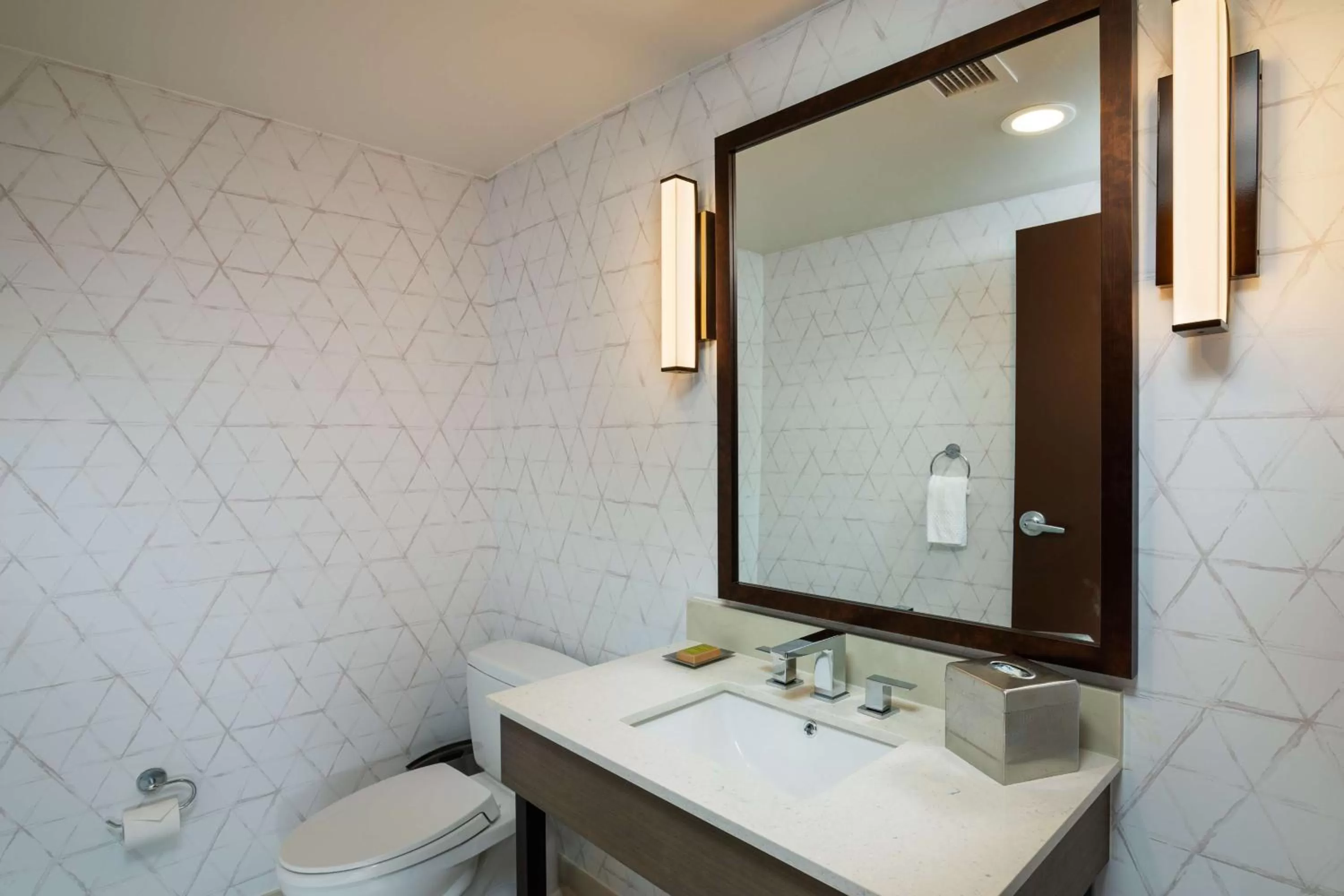 Bathroom in Hilton Asheville Biltmore Park