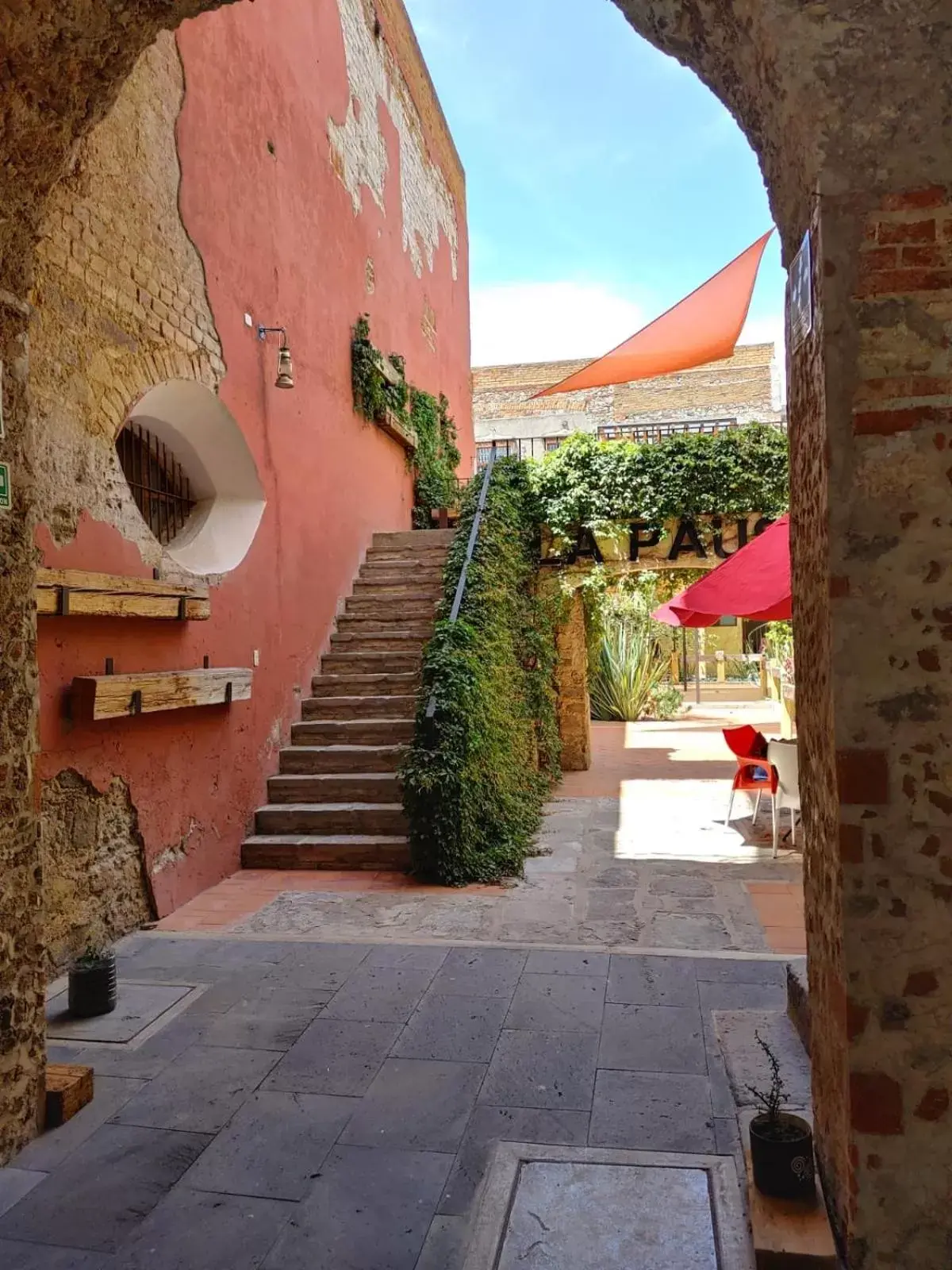 Patio in Hotel el Descanso Barrio del Artista