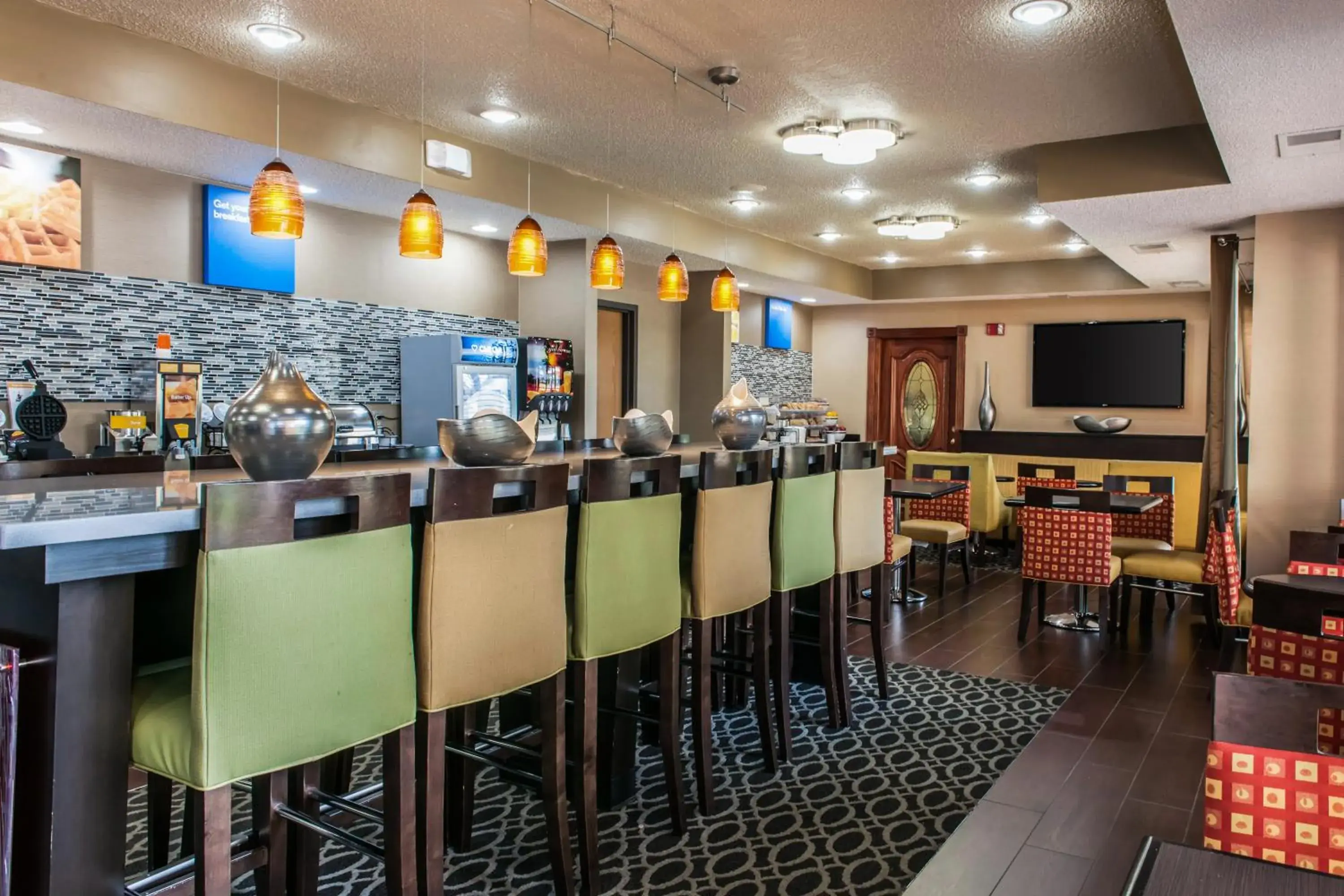Restaurant/Places to Eat in Comfort Inn Blue Ash North