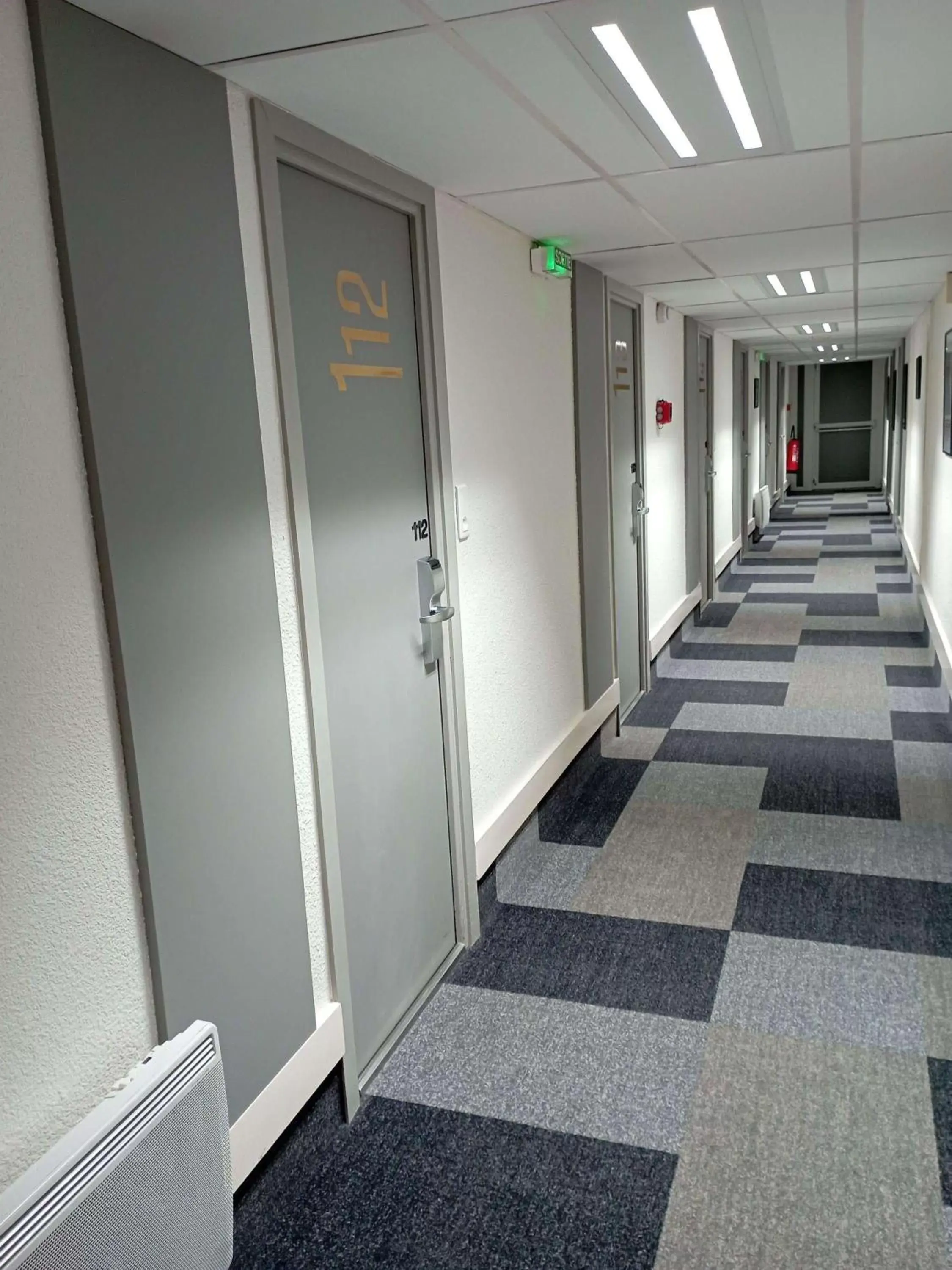 Bedroom in ibis les Etangs des Moines Bedroom in ibis les Etangs des Moines