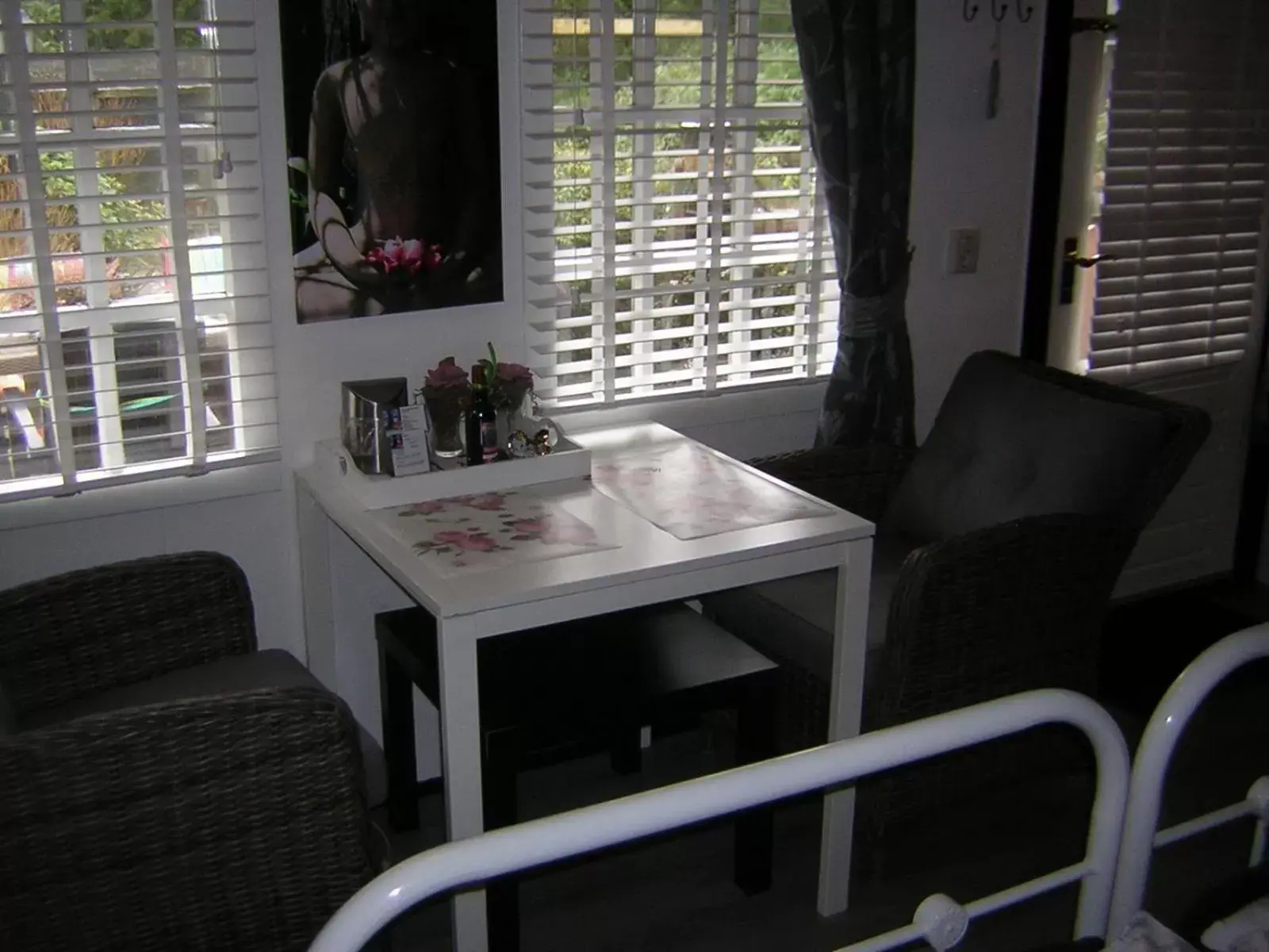 Seating Area in Prive tuinhuis B&B Elly