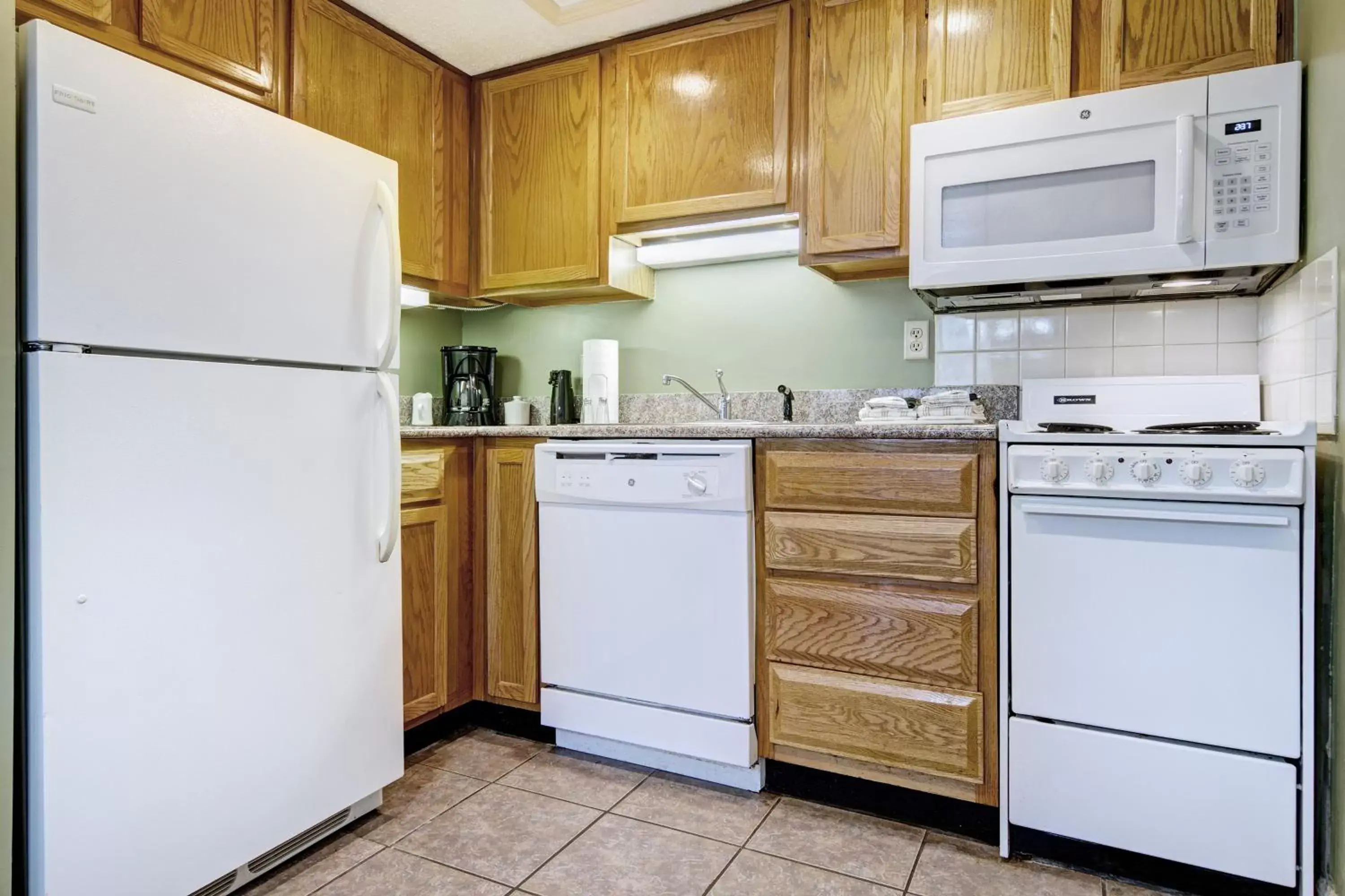 Kitchen or kitchenette, Kitchen/Kitchenette in Gatlinburg Town Square by Exploria Resorts