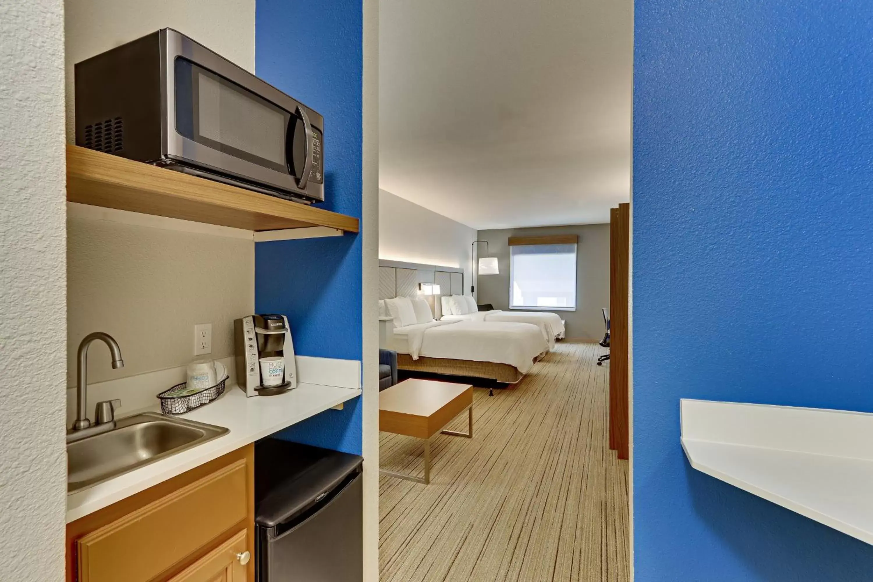 Photo of the whole room, Kitchen/Kitchenette in Holiday Inn Express Hotel and Suites Weatherford, an IHG Hotel