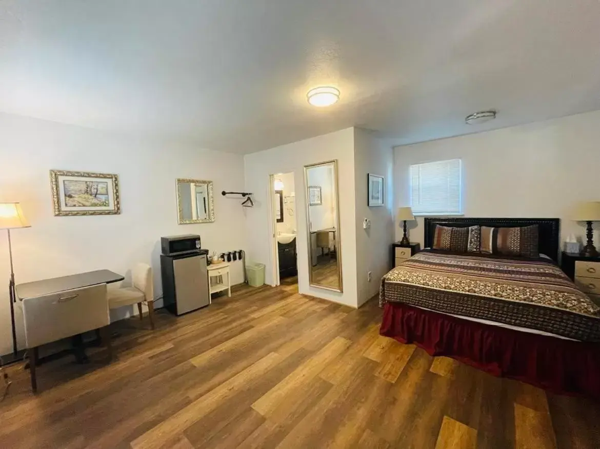 Bed in Riverfront Lodging Bed in Riverfront Lodging