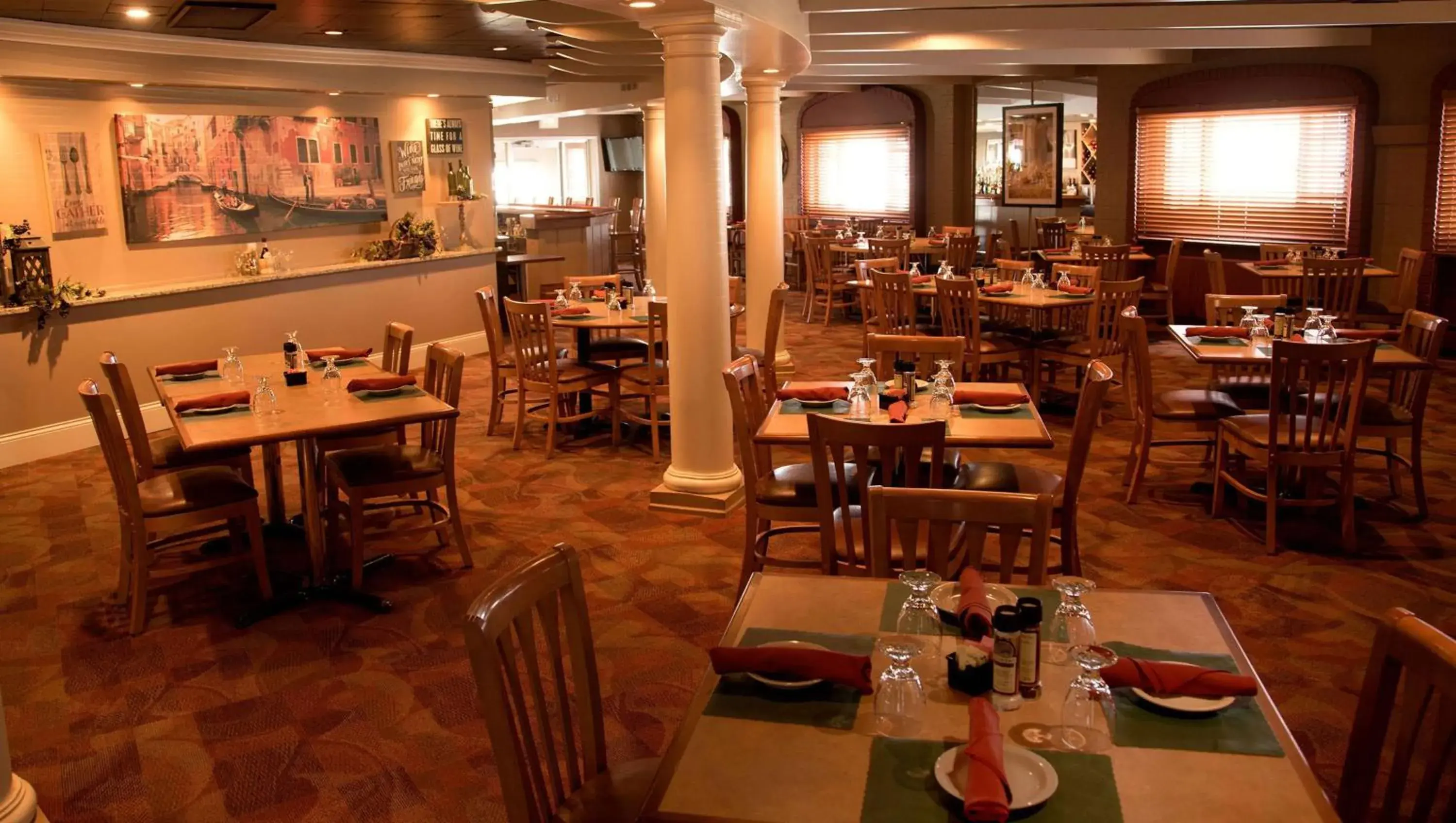 Restaurant/Places to Eat in Magnuson Grand Pioneer Inn And Suites