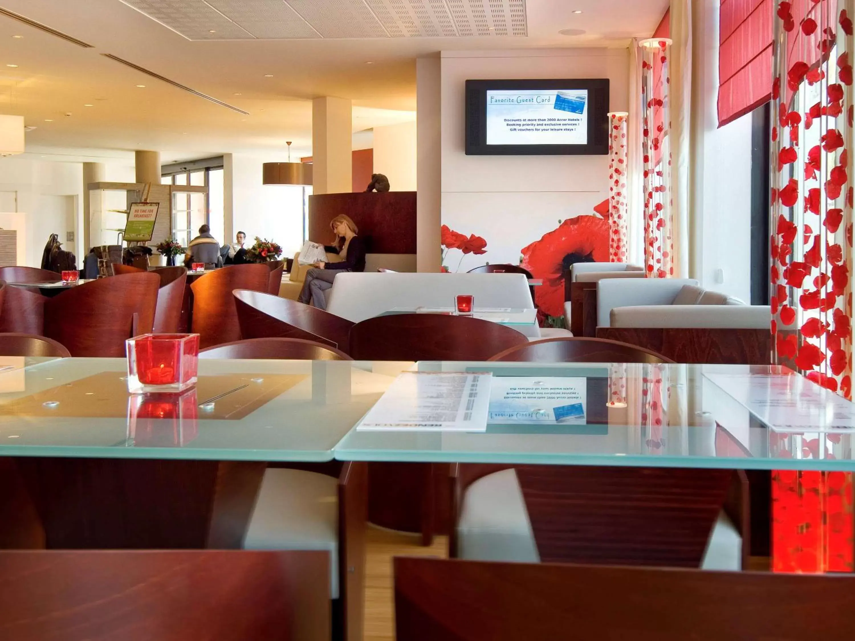 Lounge or bar, Restaurant/Places to Eat in ibis Antwerpen Centrum