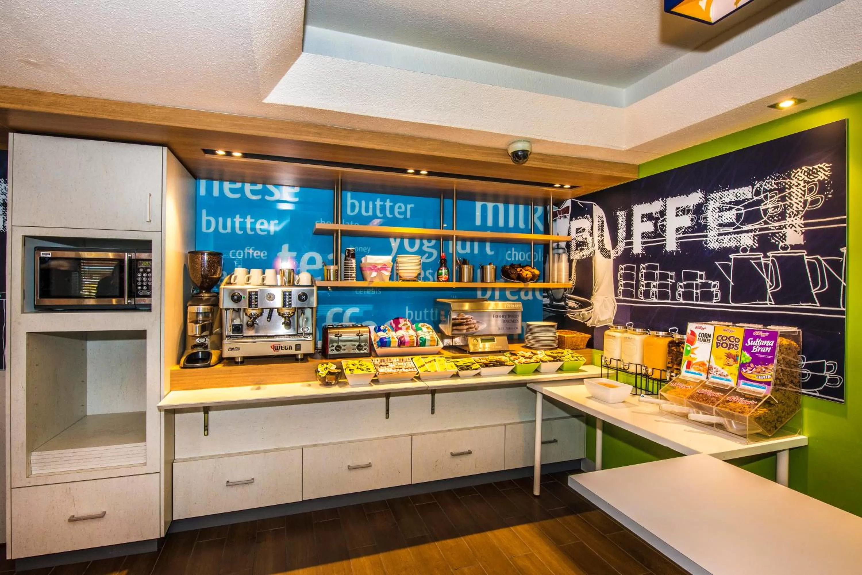 Restaurant/places to eat in ibis Budget - St Peters