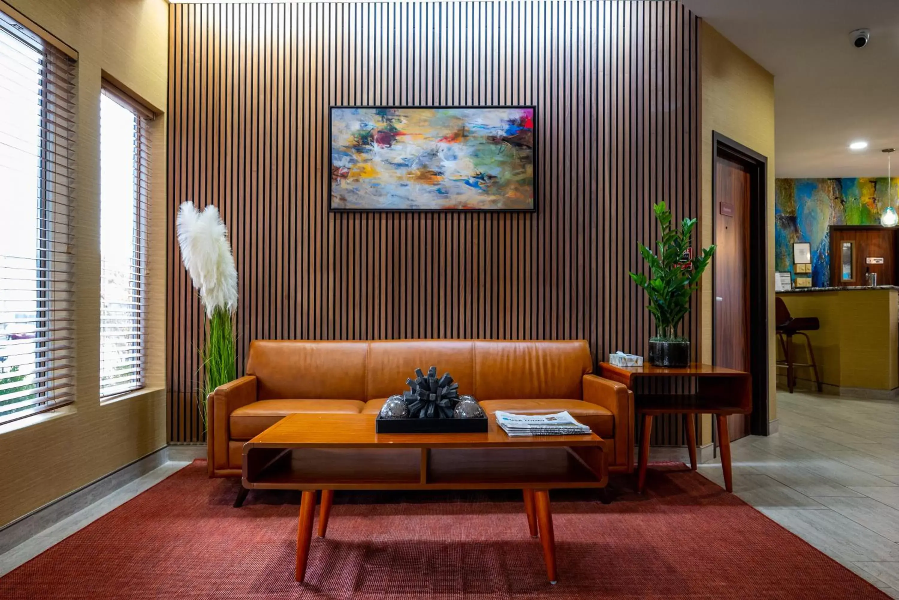 Lobby or reception, Seating Area in Endeavor Inn & Suites, Trademark Collection by Wyndham