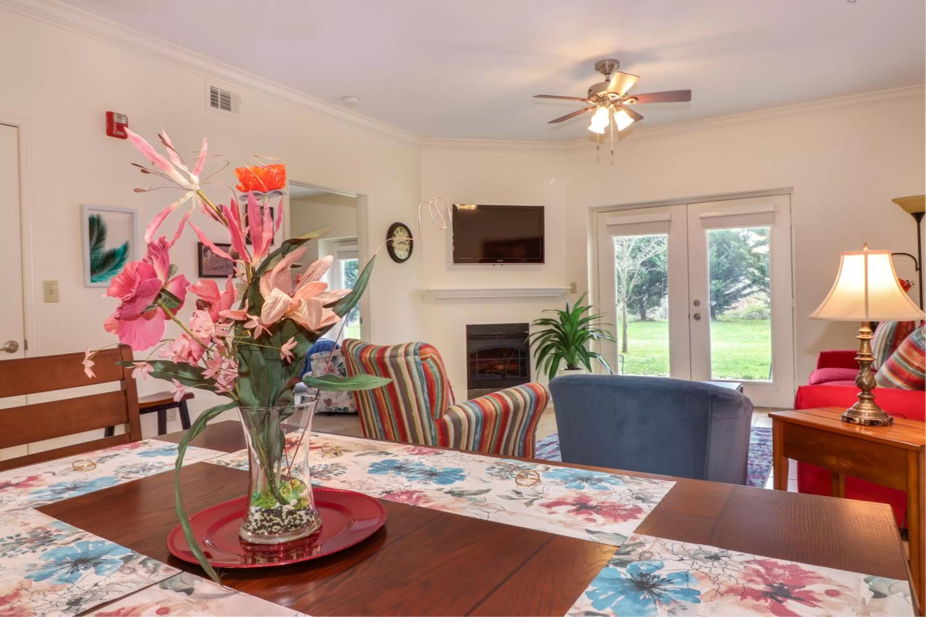 Dining Area in Sandy's Sanctuary