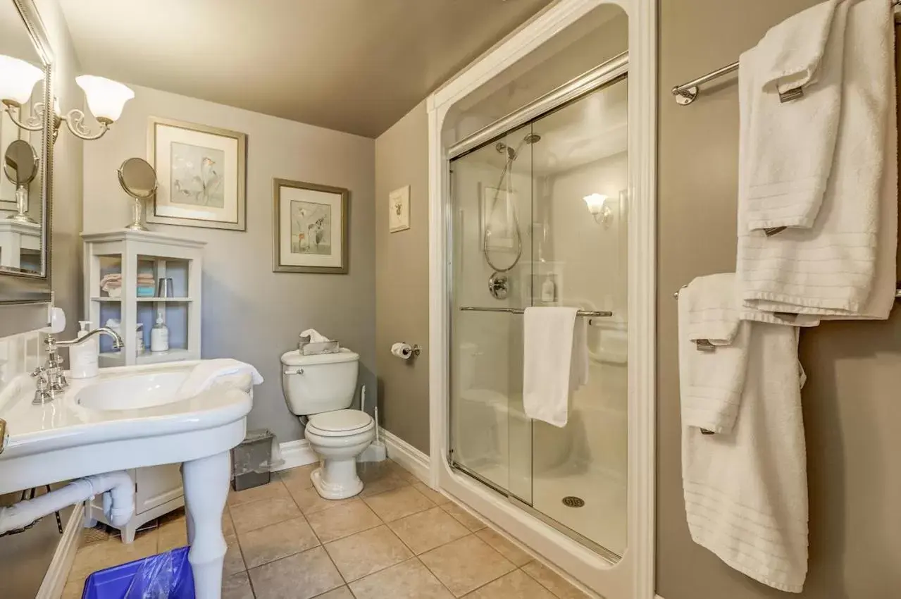 Bathroom in School House Bed and Breakfast C.1859