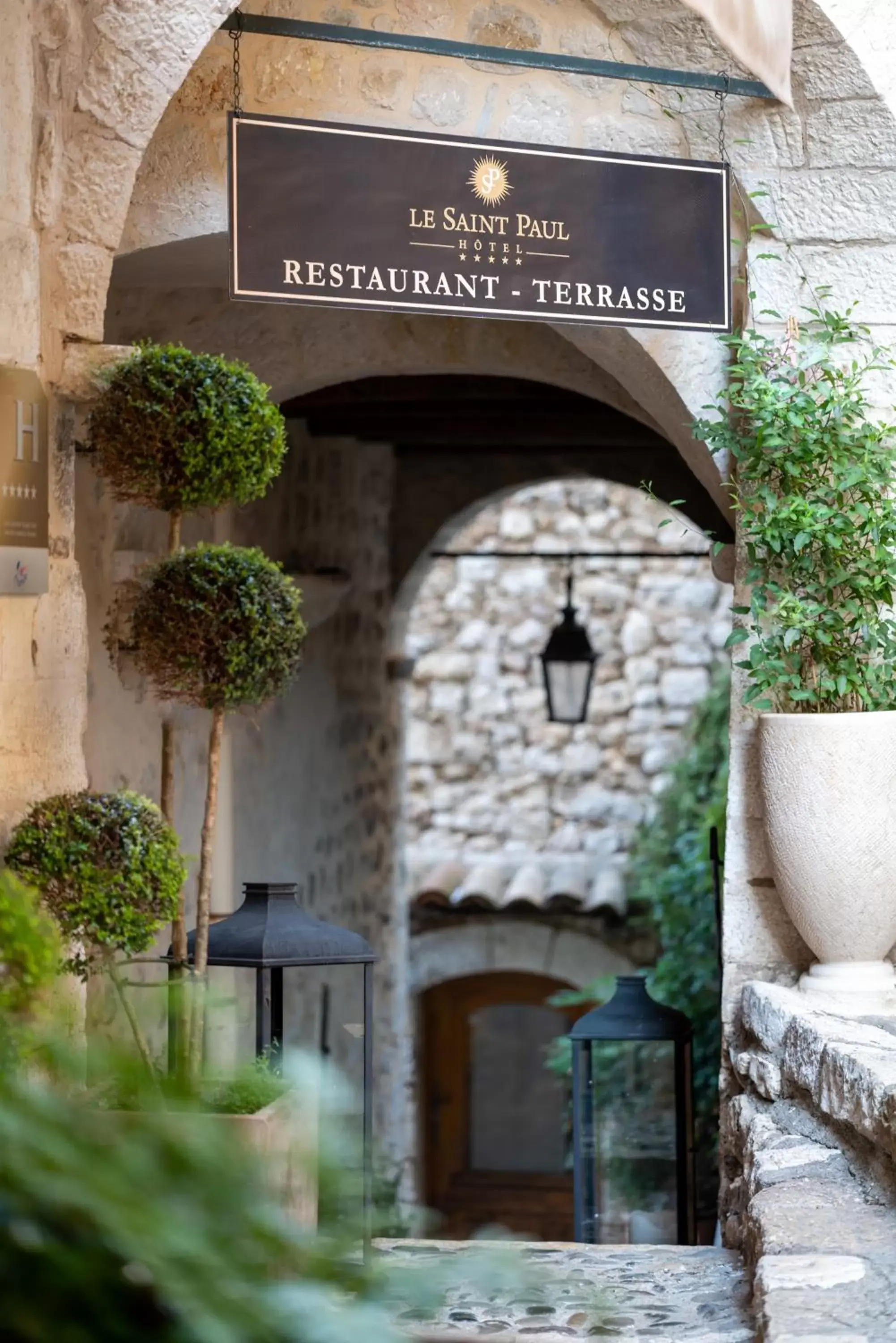 Facade/entrance, Property Building in Hotel Le Saint Paul