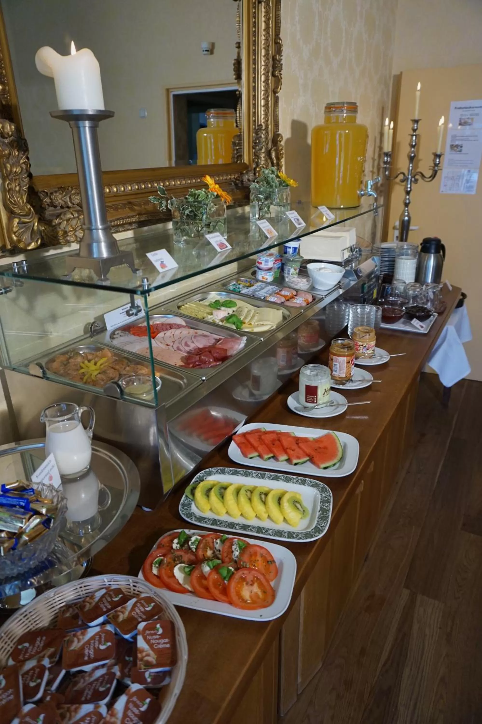 Breakfast in Hotel Holsteinische Schweiz am Dieksee