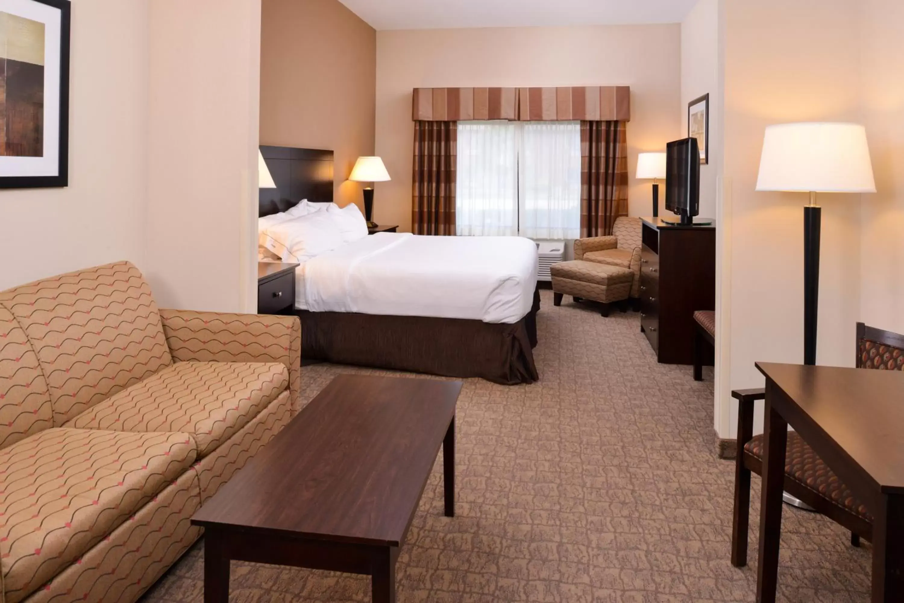 Photo of the whole room in Holiday Inn Express & Suites Fairmont, an IHG Hotel
