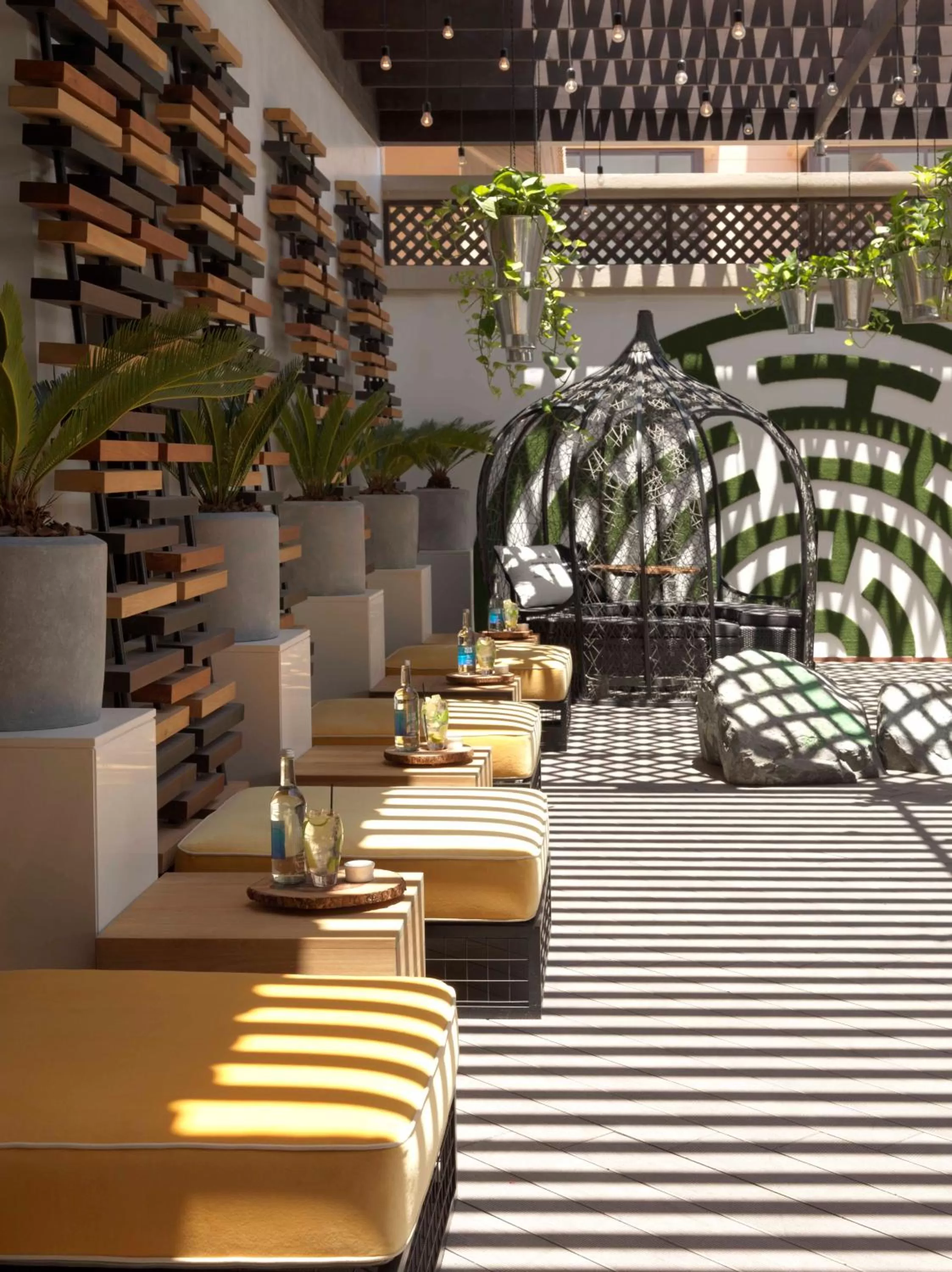 Restaurant/places to eat in Anantara The Palm Dubai Resort