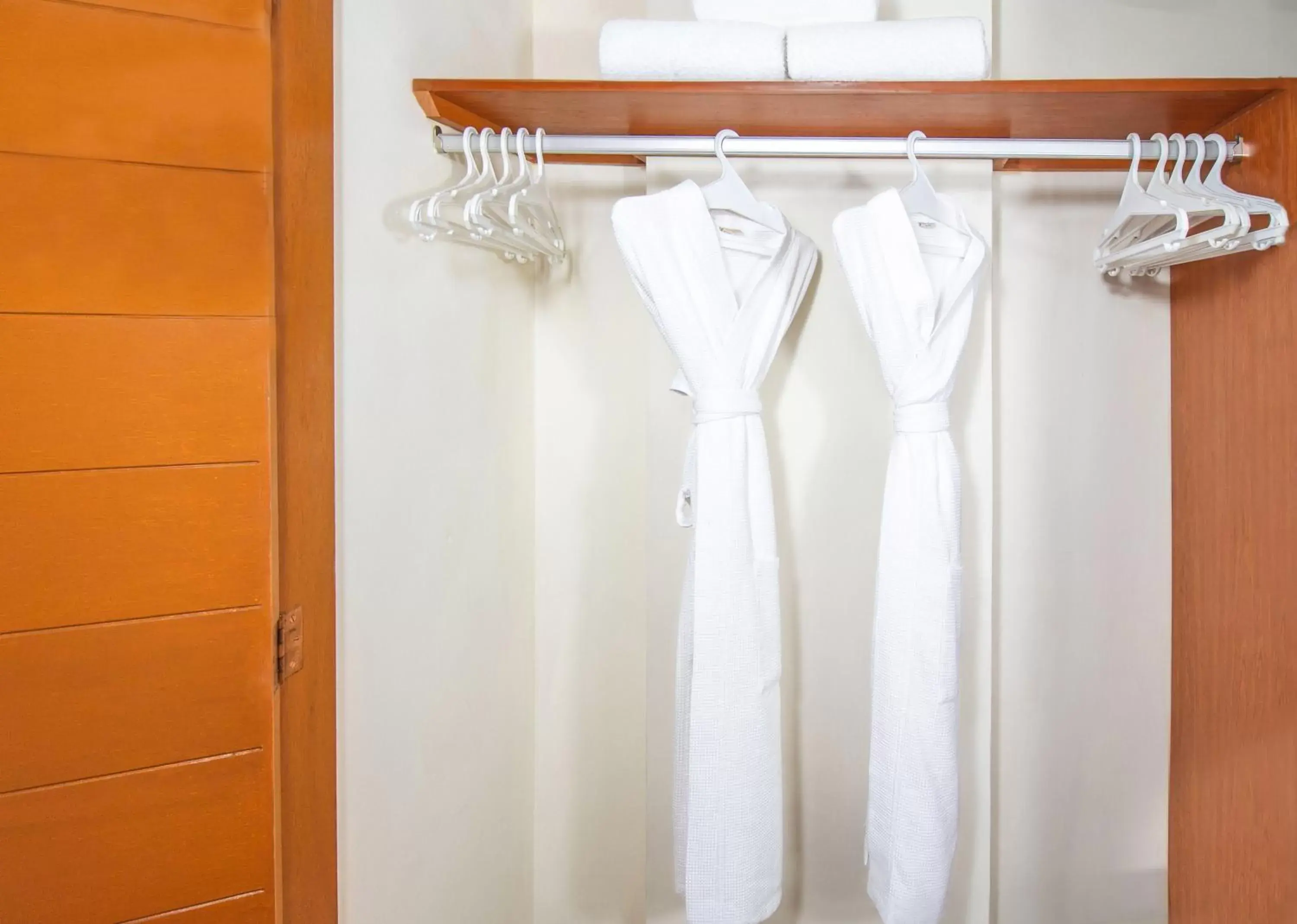 wardrobe, Bathroom in Plaza Pelicanos Grand Beach Resort All Inclusive