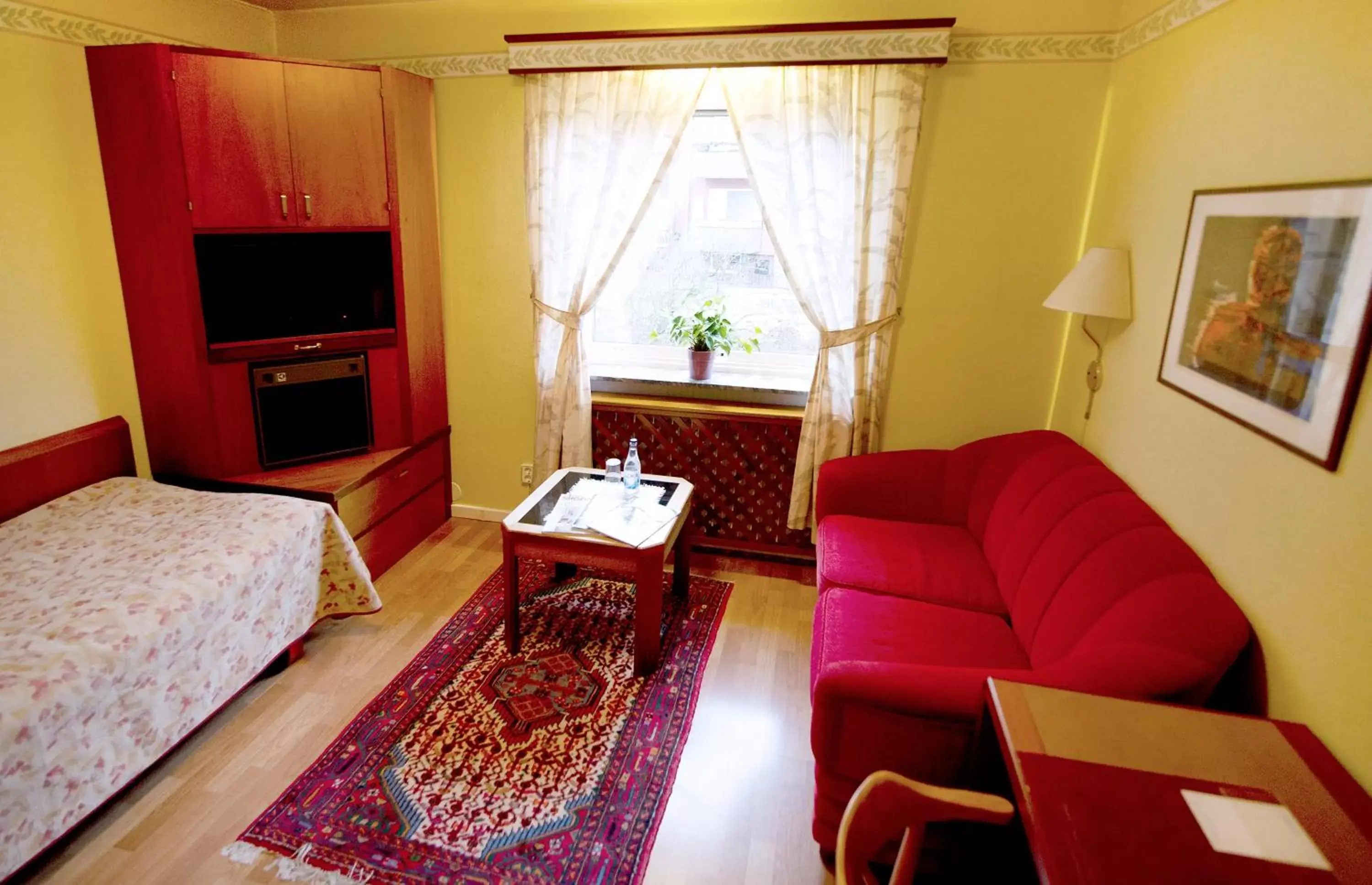 Bedroom, Seating Area in Hotel Örgryte