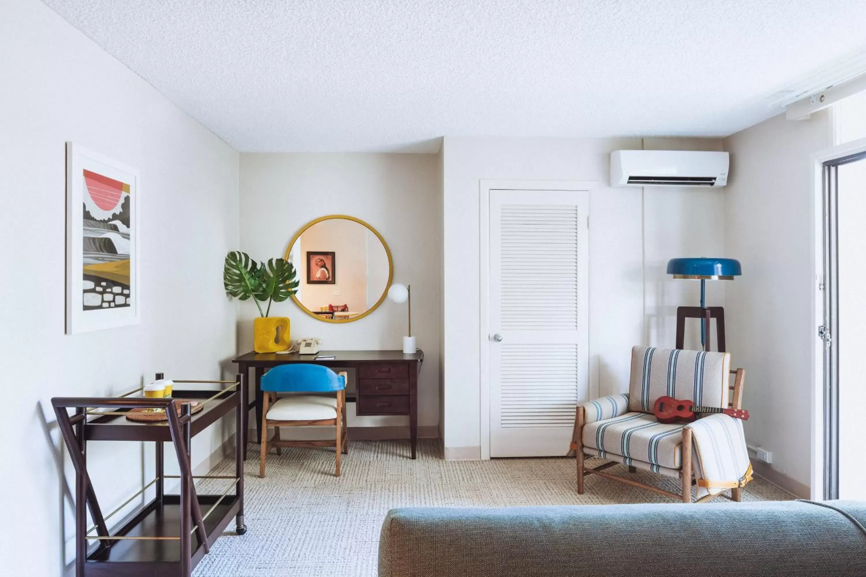 Living room in White Sands Hotel