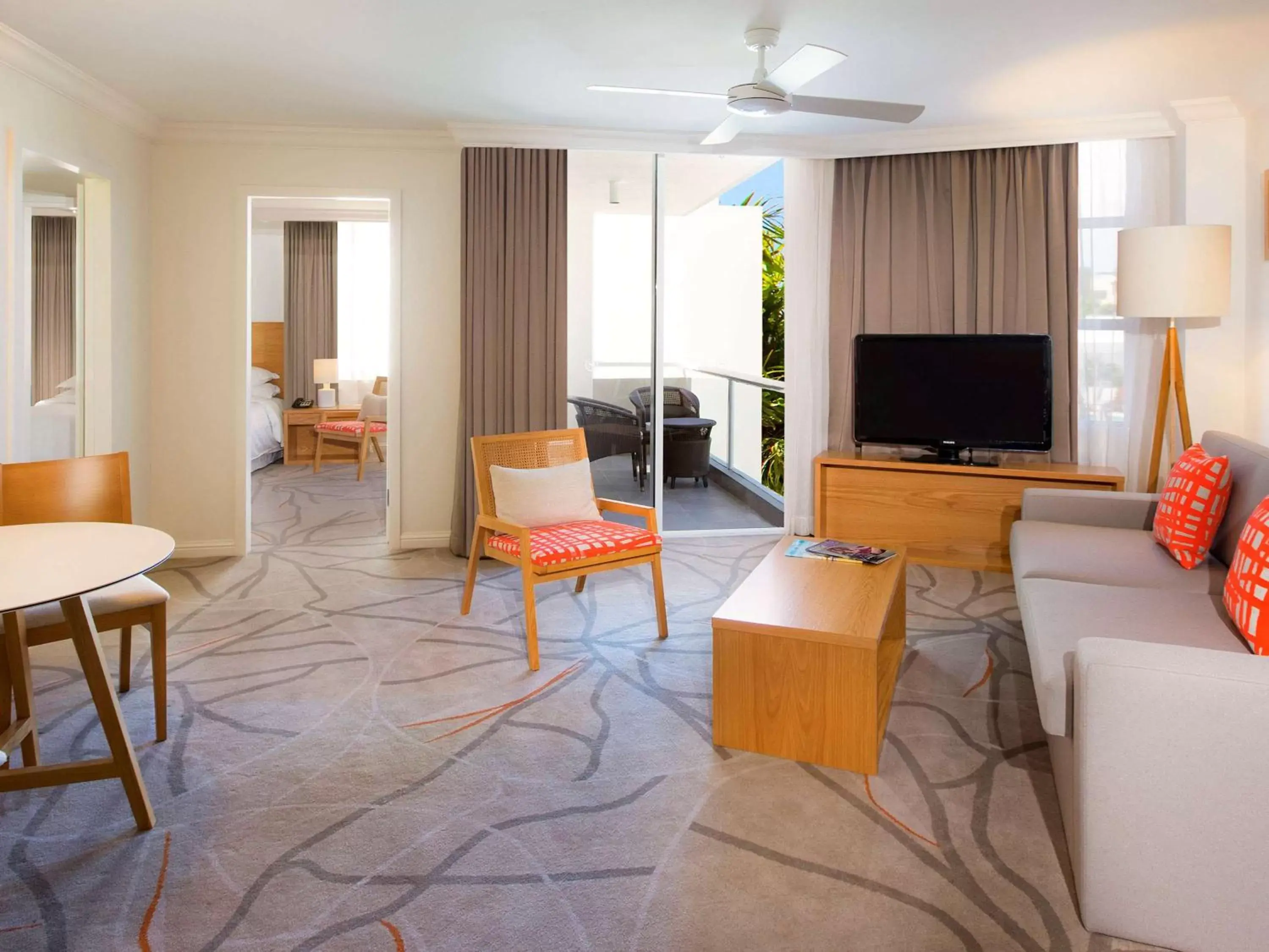 Photo of the whole room, Seating Area in Sofitel Noosa Pacific Resort