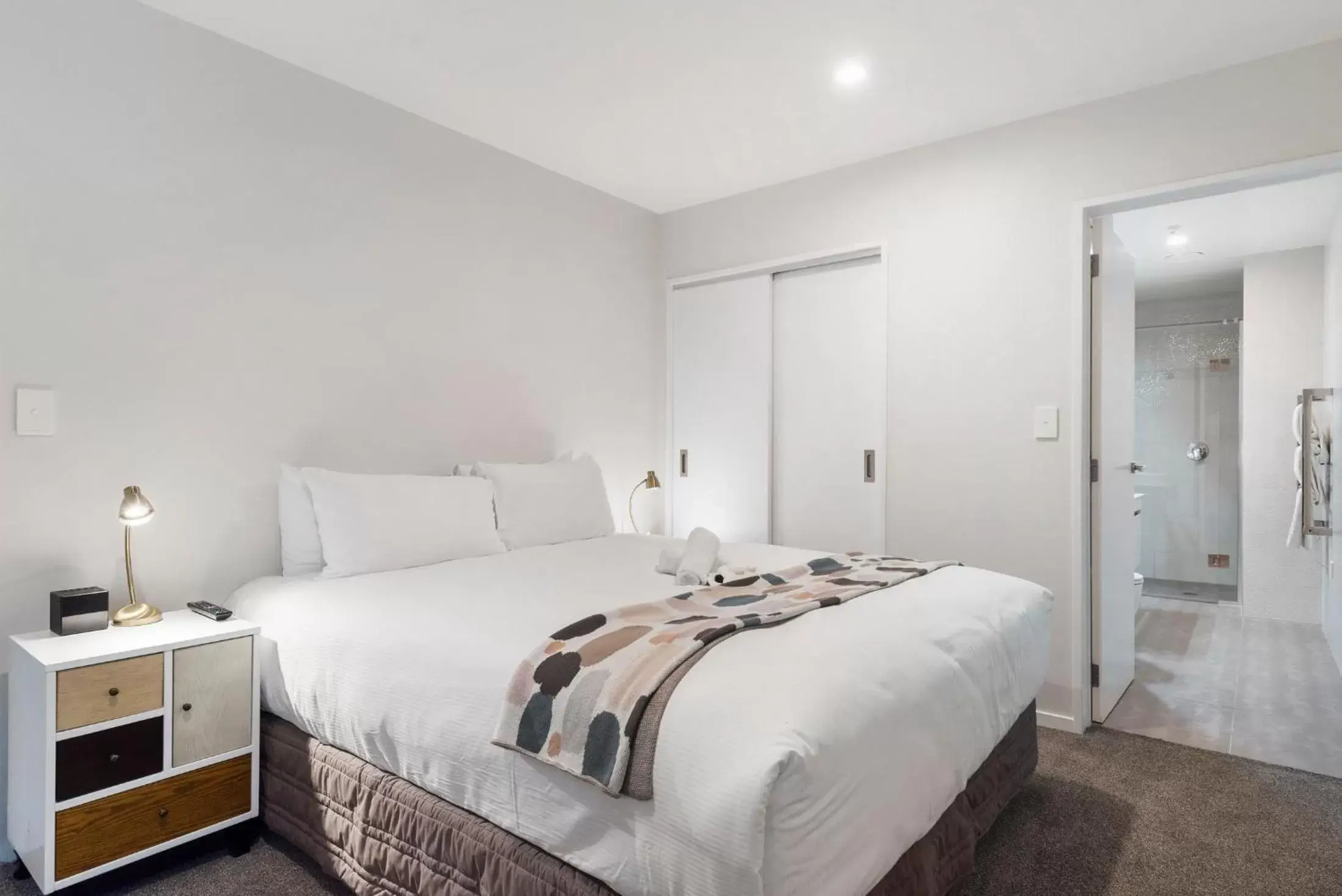 Bedroom, Bed in FERNZ Motel & Apartments Birkenhead