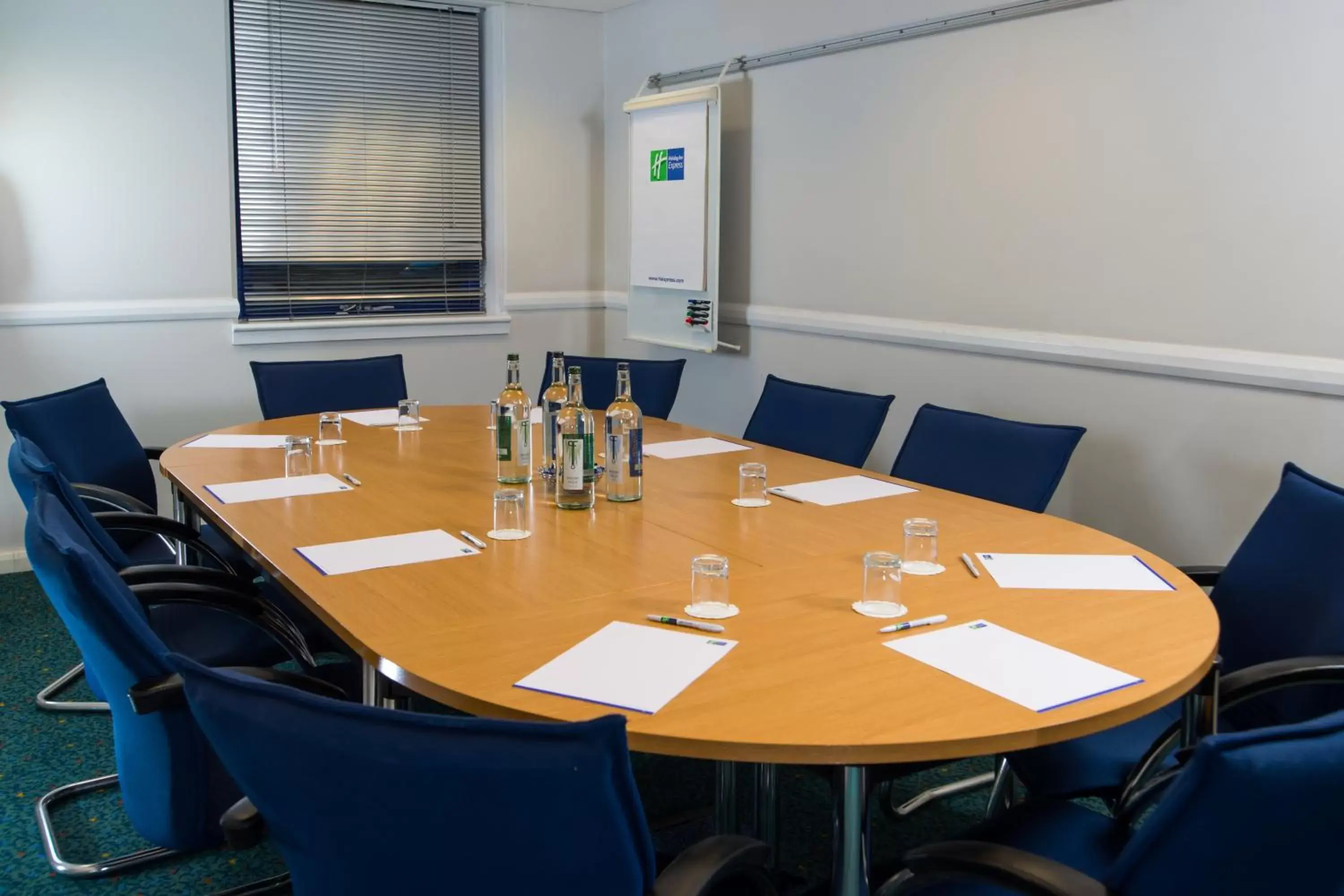 Meeting/conference room in Holiday Inn Express Droitwich Spa, an IHG Hotel