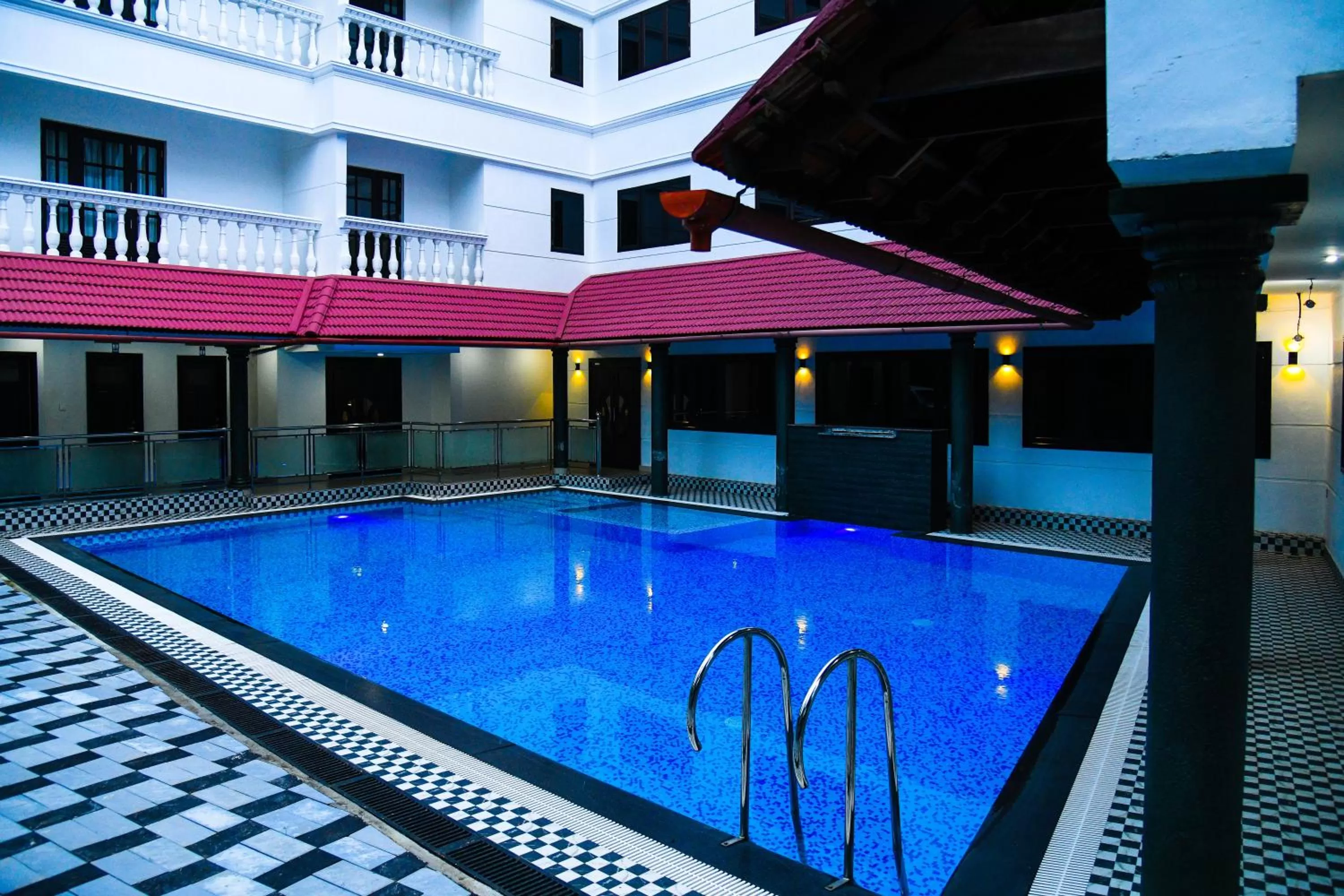 Swimming pool in Sajjoys