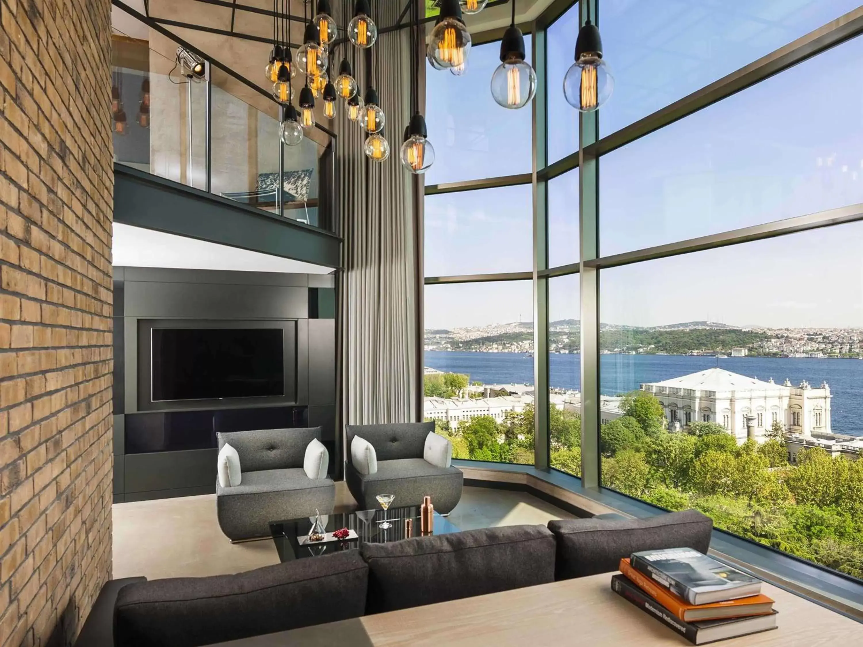 Photo of the whole room in Swissotel The Bosphorus Istanbul