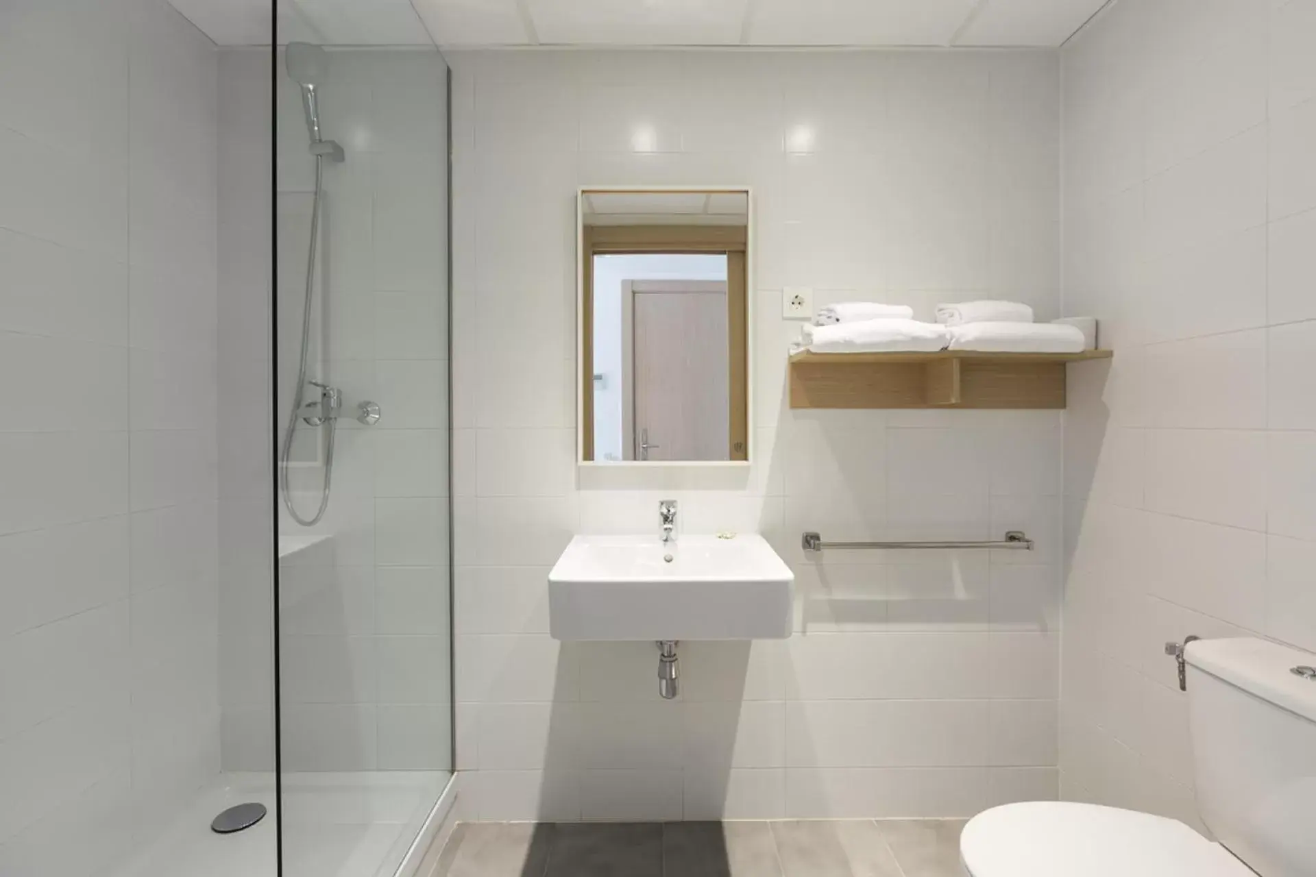 Bathroom in SmartRoom Barcelona