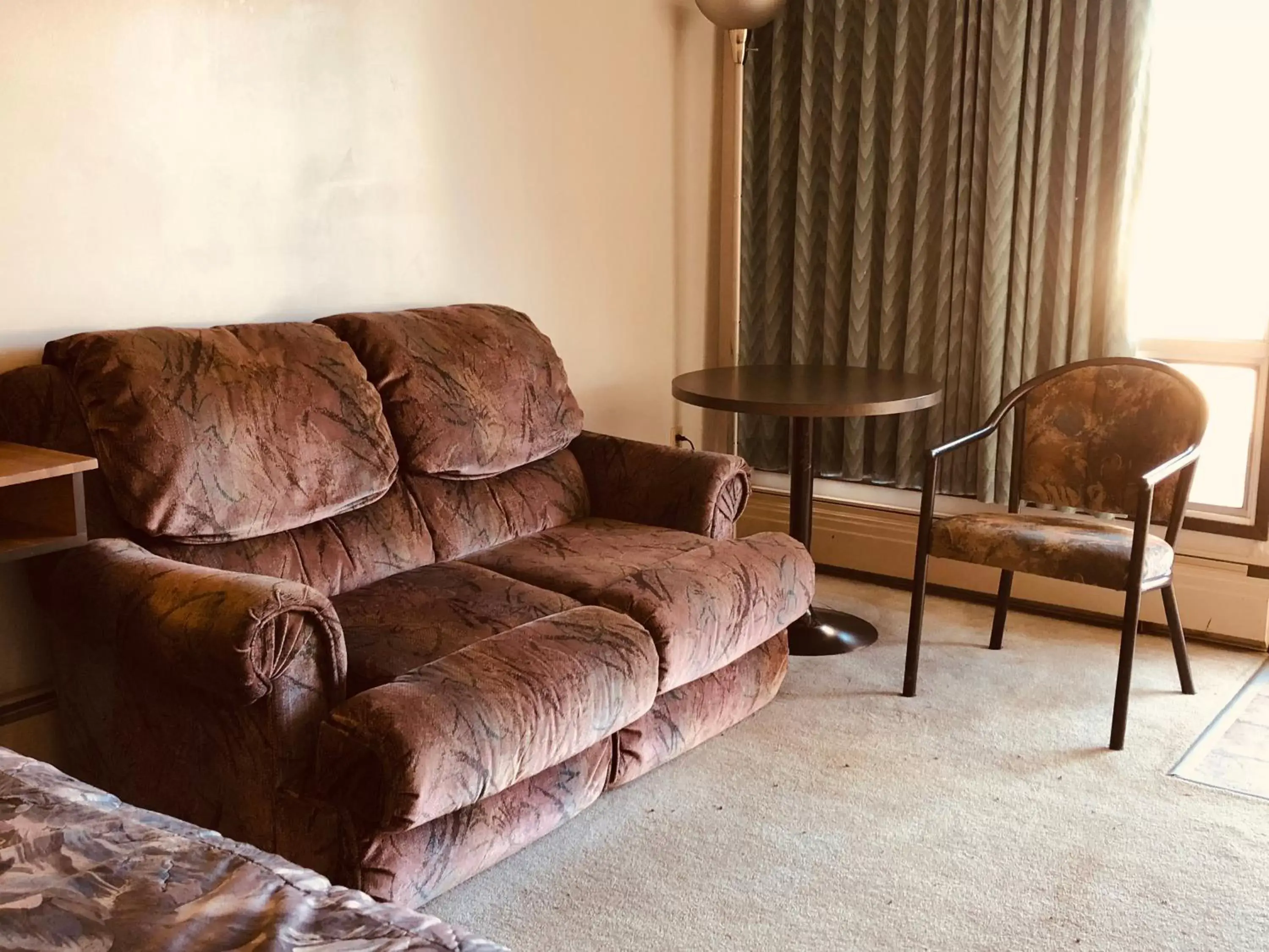 Bedroom, Seating Area in Howard Johnson by Wyndham Edson