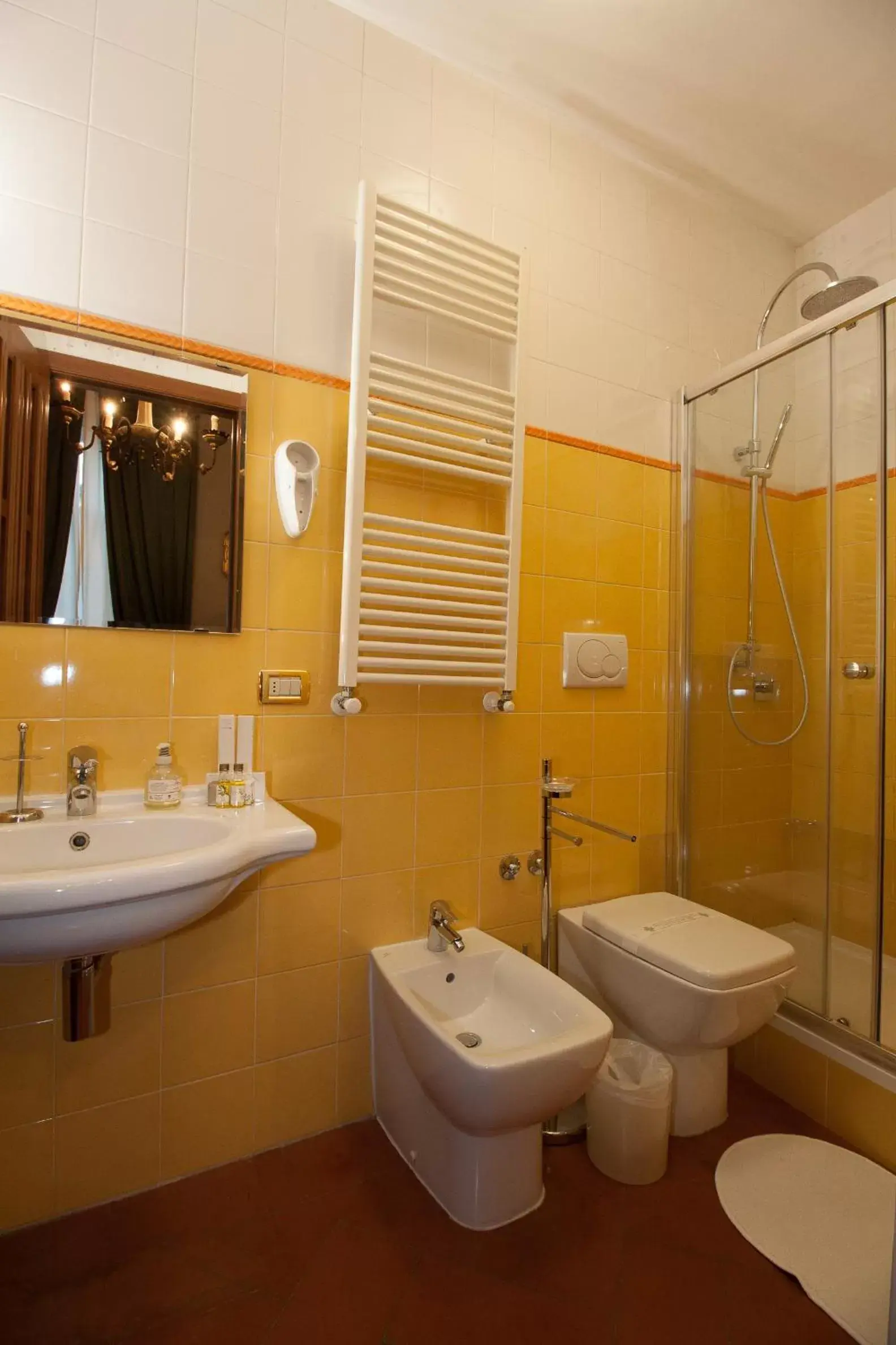 Bathroom in Residenza Vespucci