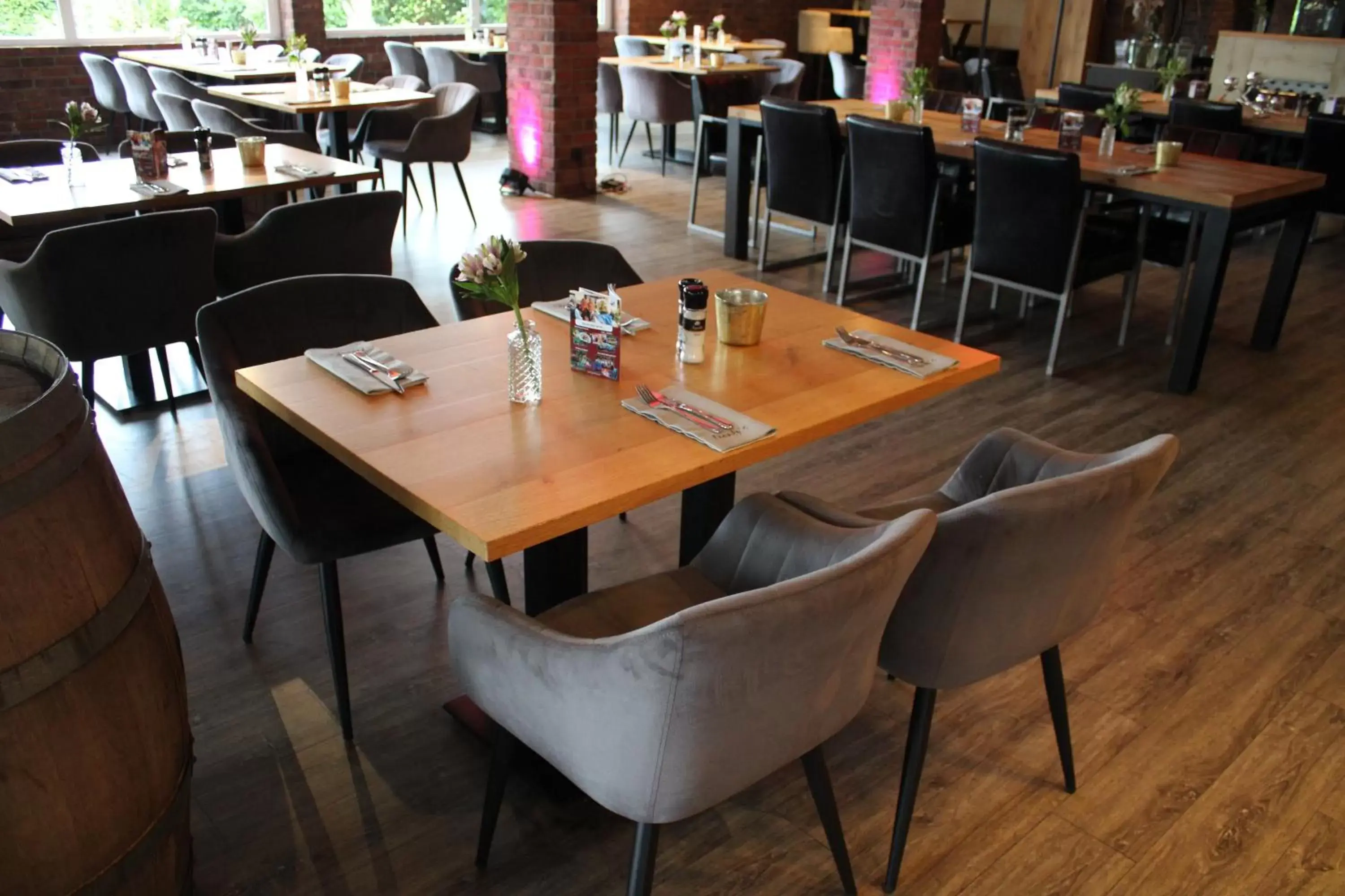 Restaurant/Places to Eat in Hotel Mintarder Wasserbahnhof