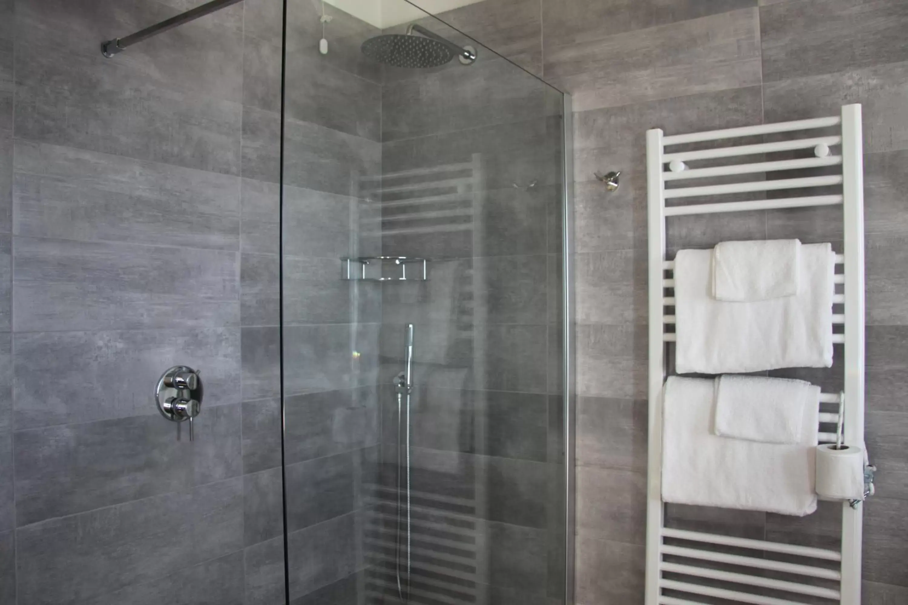 Bathroom in Hotel Berta Bathroom in Hotel Berta