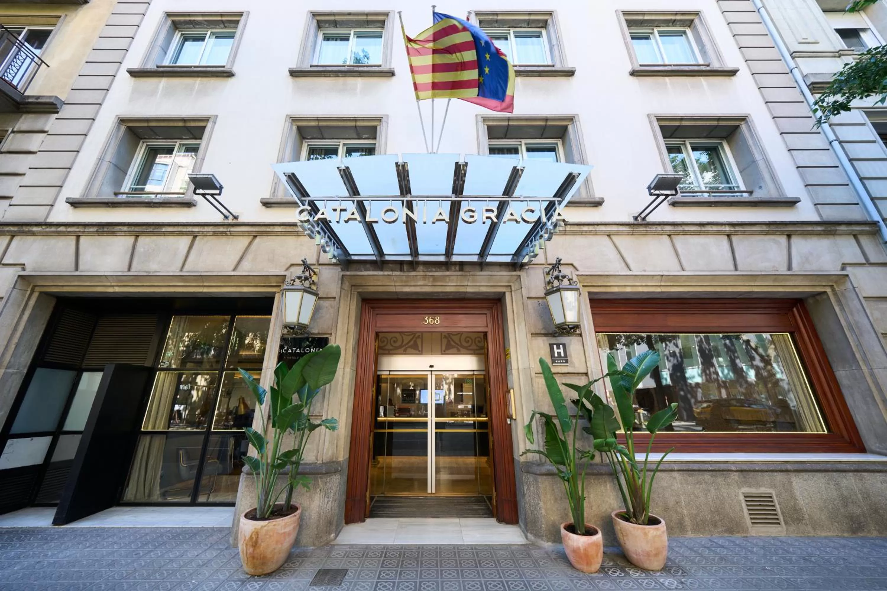 Facade/entrance in Catalonia Gracia