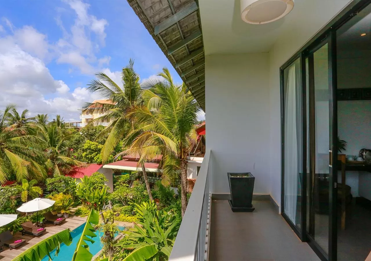 View (from property/room), Balcony/Terrace in Ladear Privilege Rooms