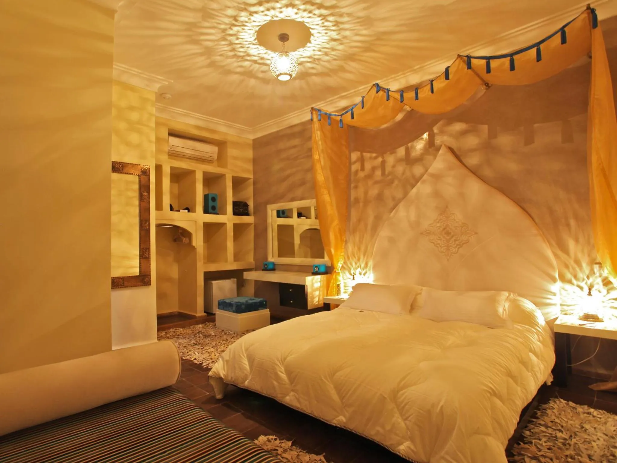 Bedroom, Bed in Ryad Amiran & Spa