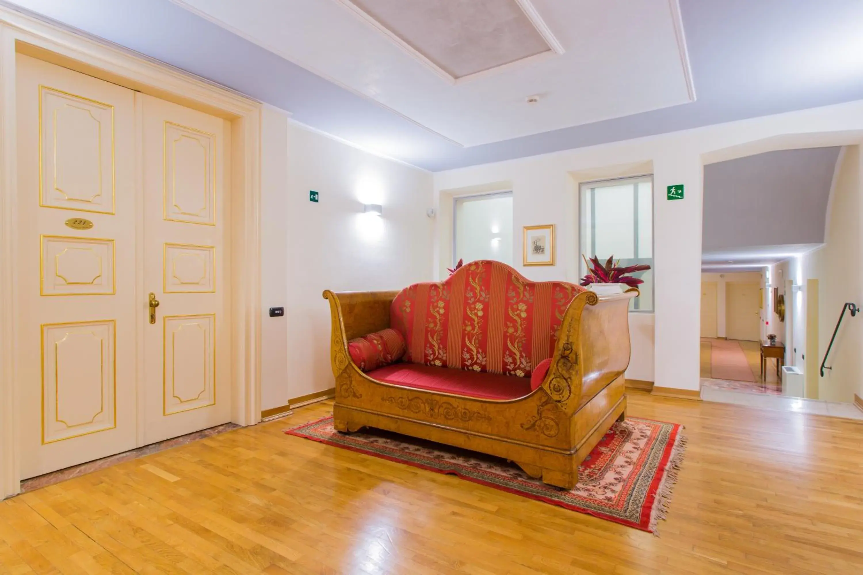 Decorative detail, Seating Area in Grand Hotel Entourage - Palazzo Strassoldo