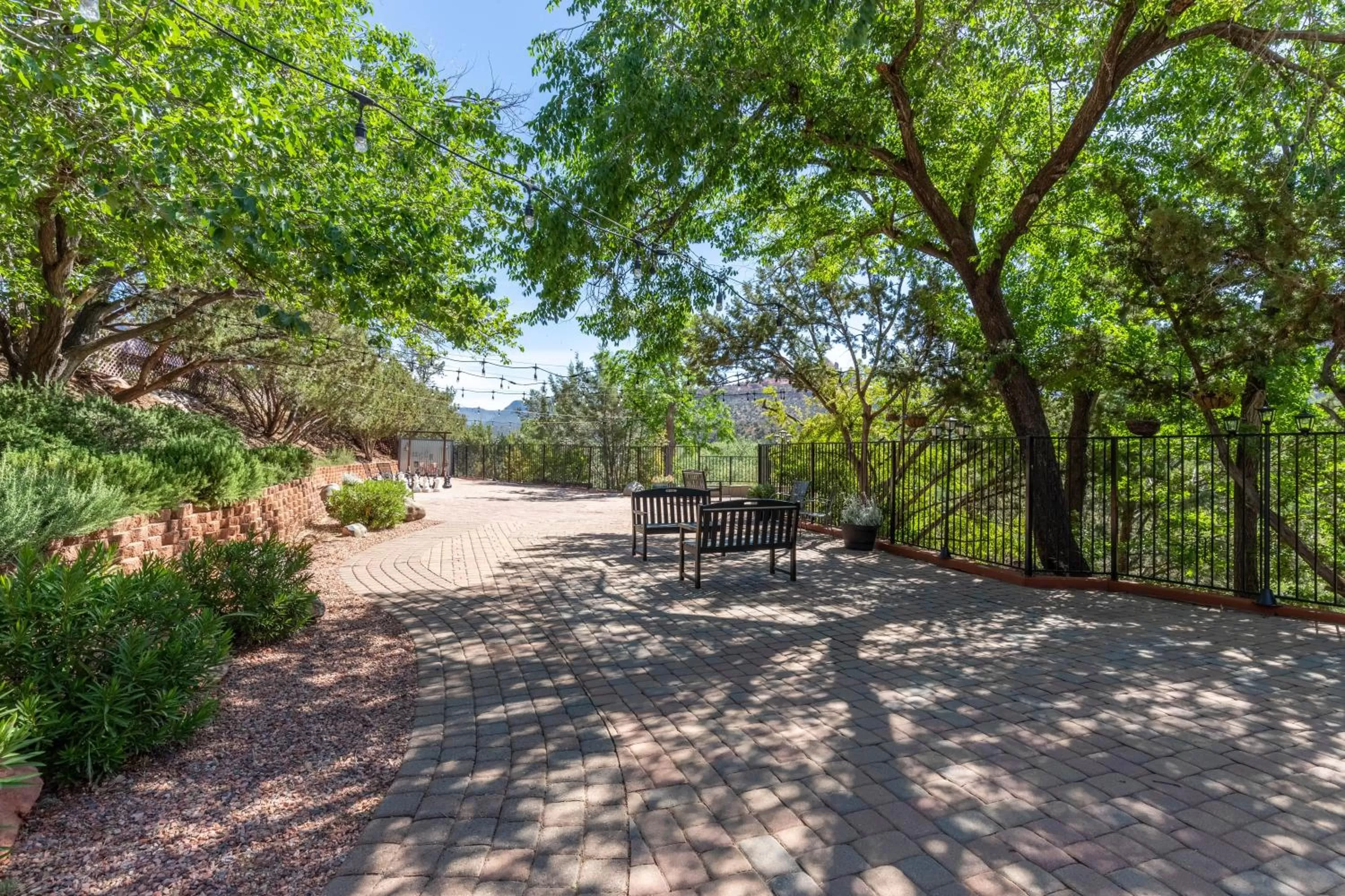 Garden view in Cedars Resort