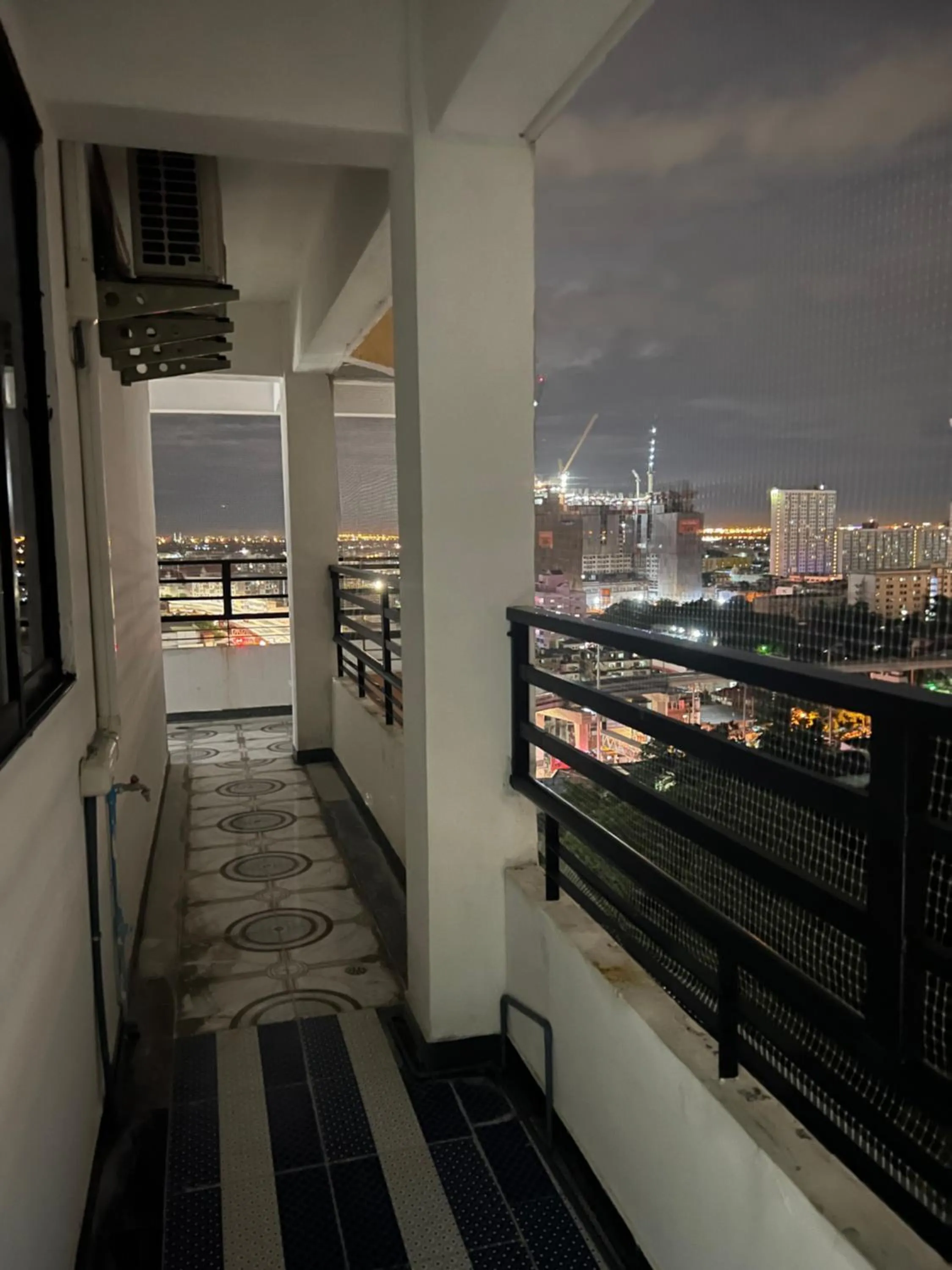 Property building in Mall Suites Hotel