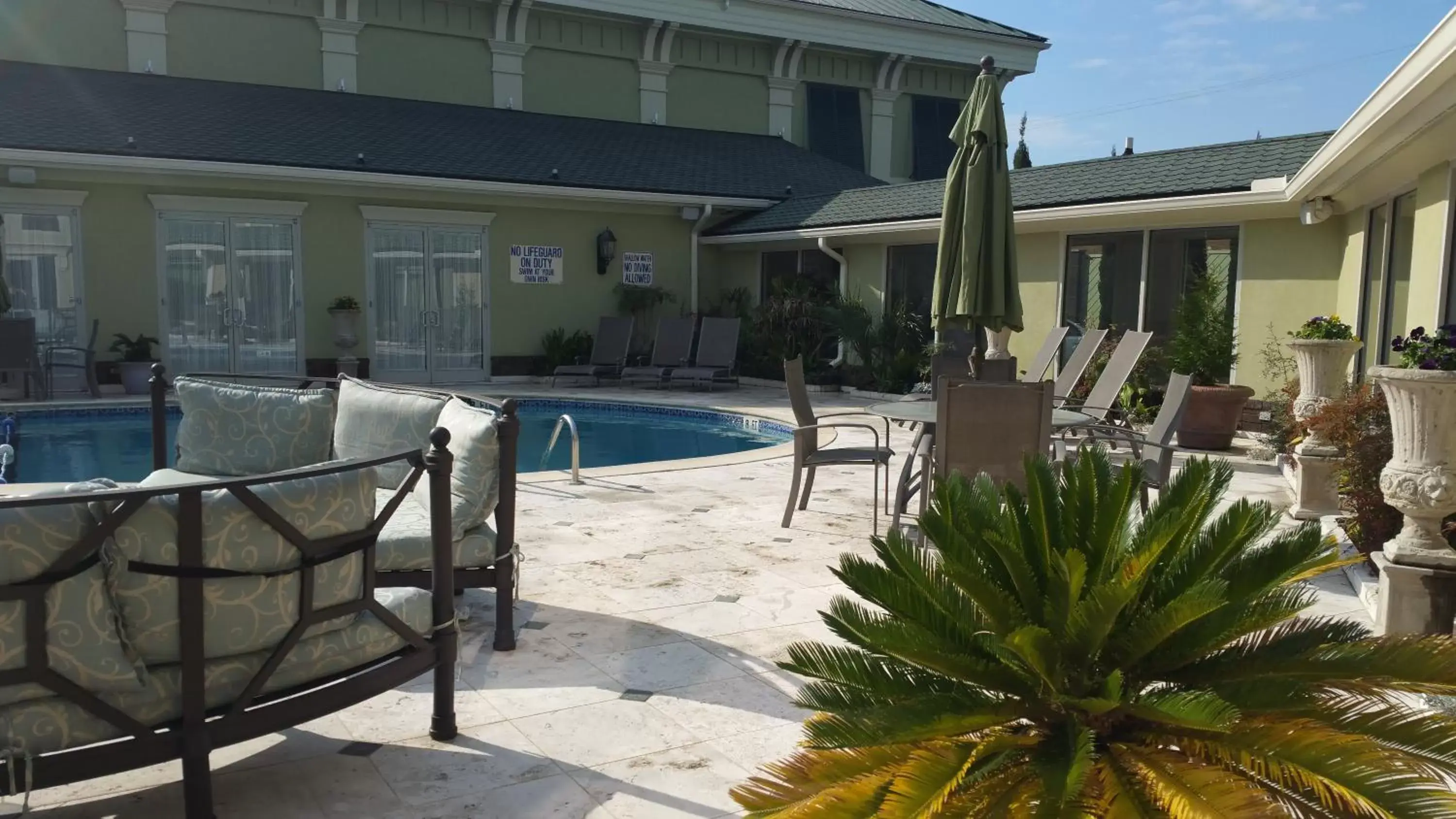 Swimming pool in Town & Country Inn and Suites