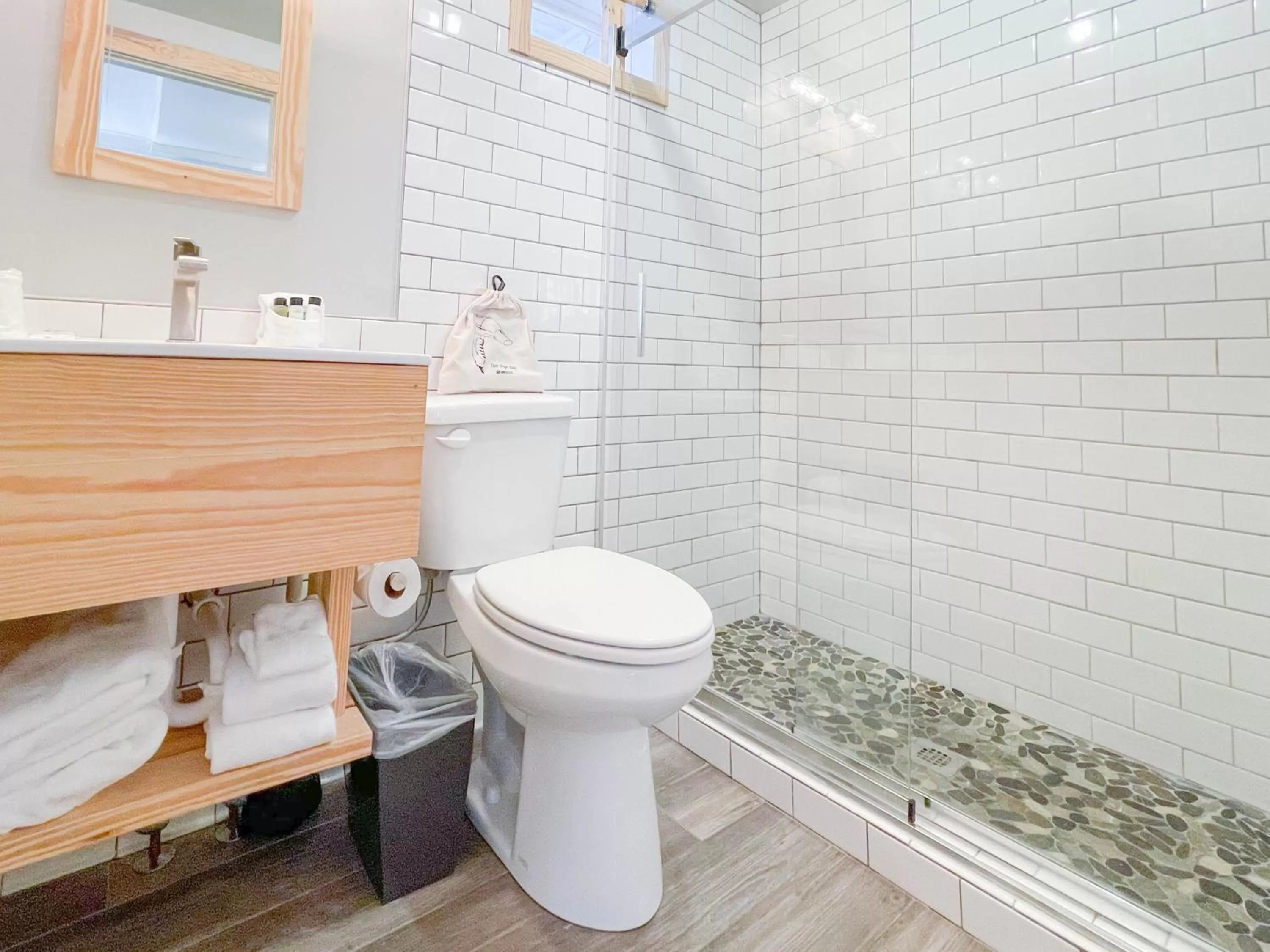 Bathroom in The Wanderoo Lodge