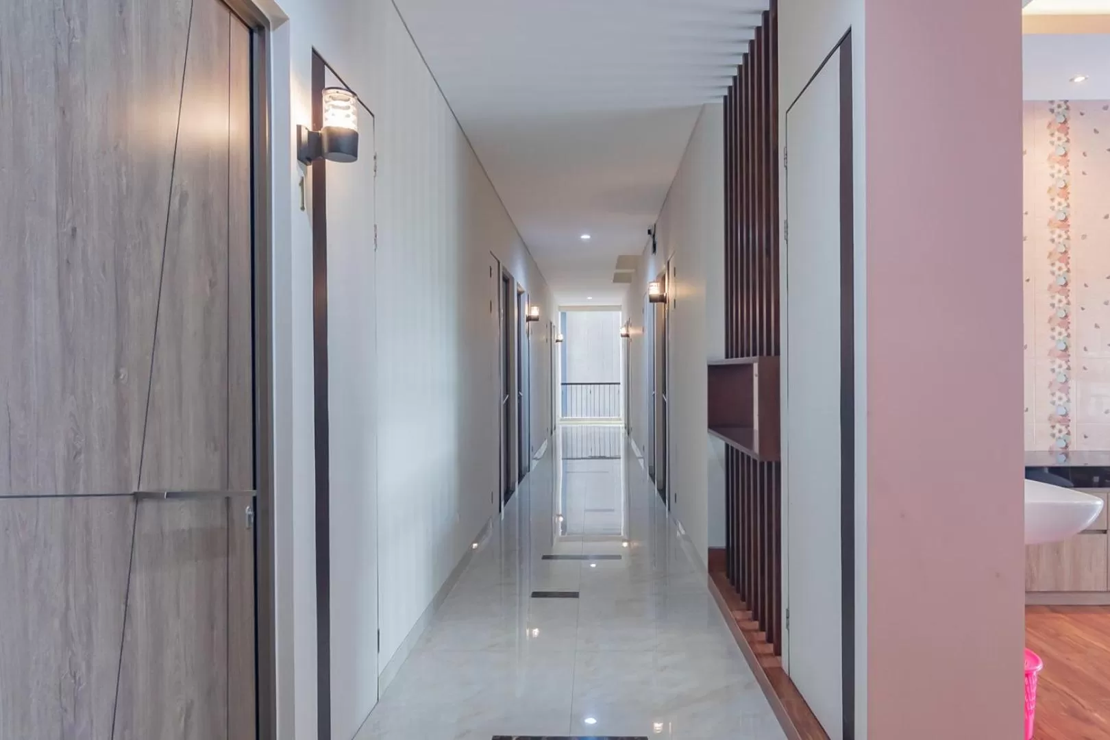 Balcony/Terrace in RedDoorz Plus @ Cirebon City Center