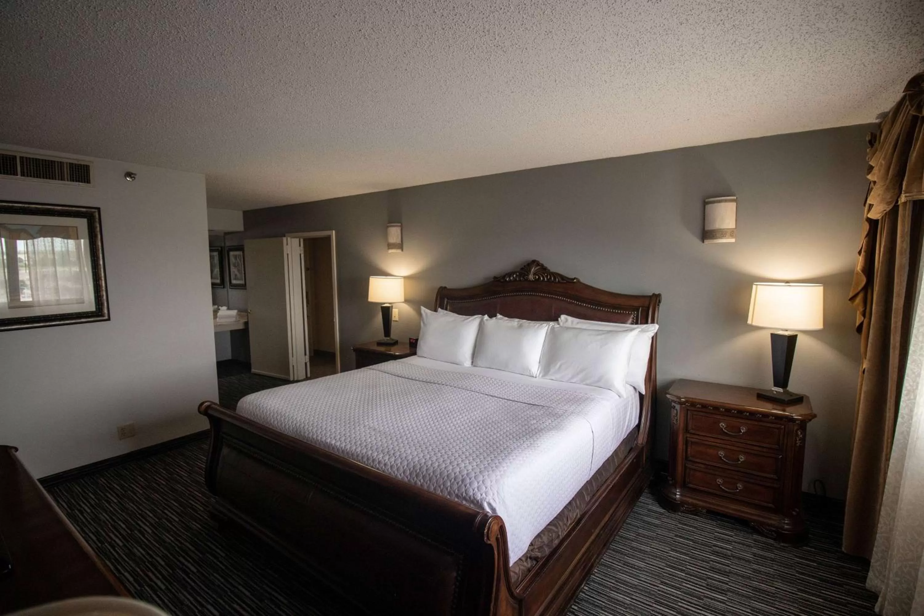 Photo of the whole room, Bed in Wyndham Houston near NRG Park - Medical Center