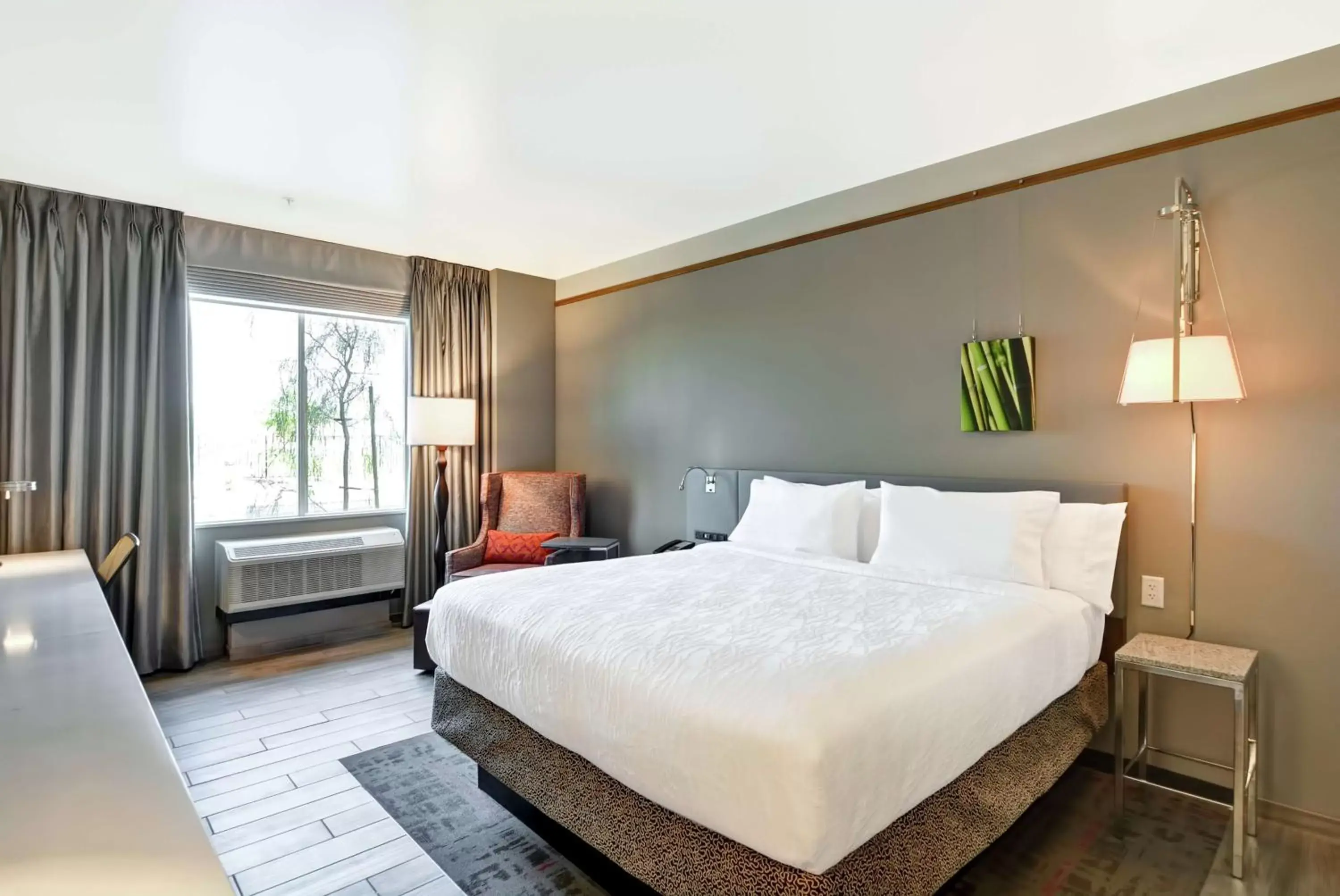 Bed in Hilton Garden Inn By Hilton Phoenix/Tempe Asu Area, Az
