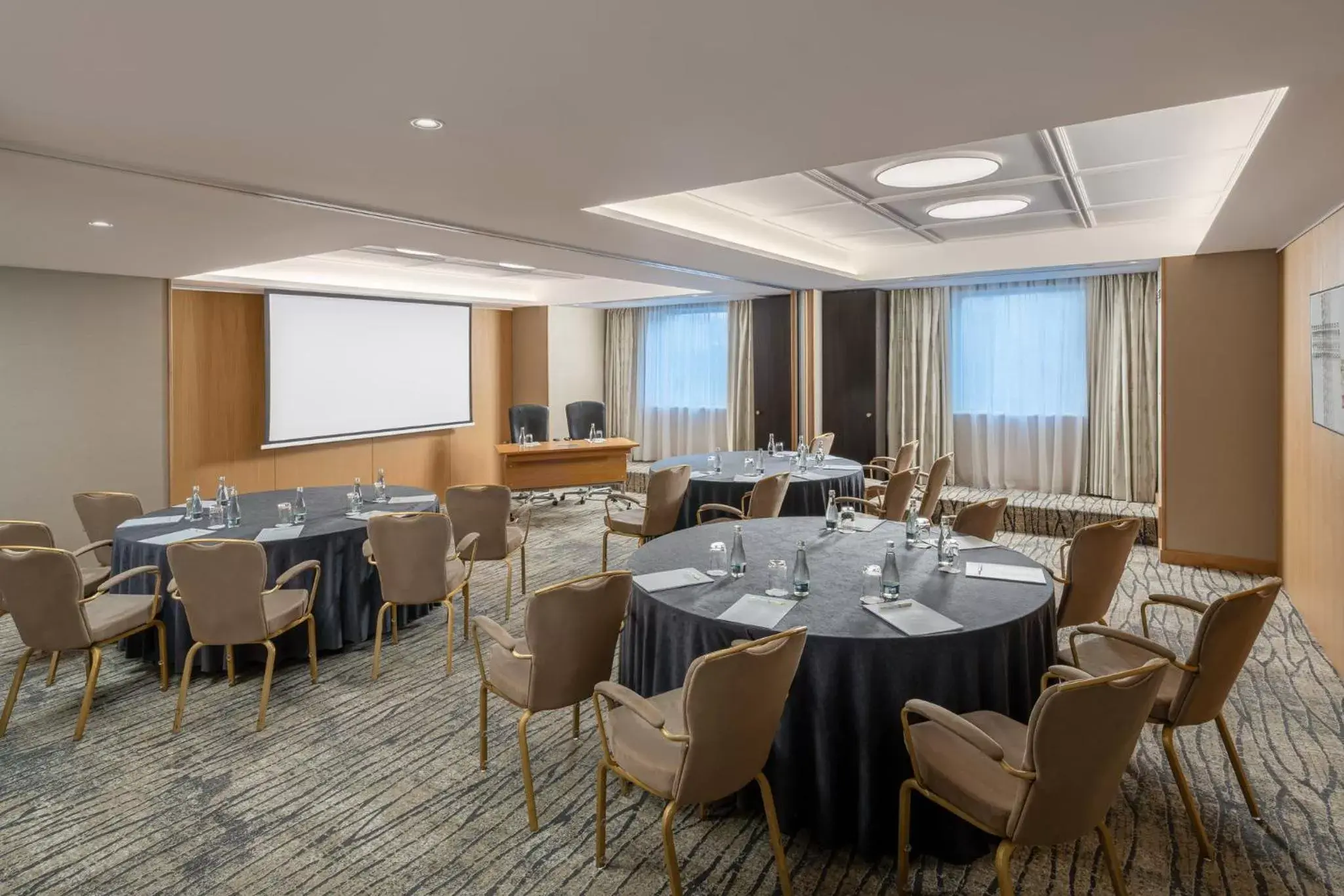 Meeting/conference room, Restaurant/Places to Eat in InterContinental Athenee Palace Bucharest, an IHG Hotel