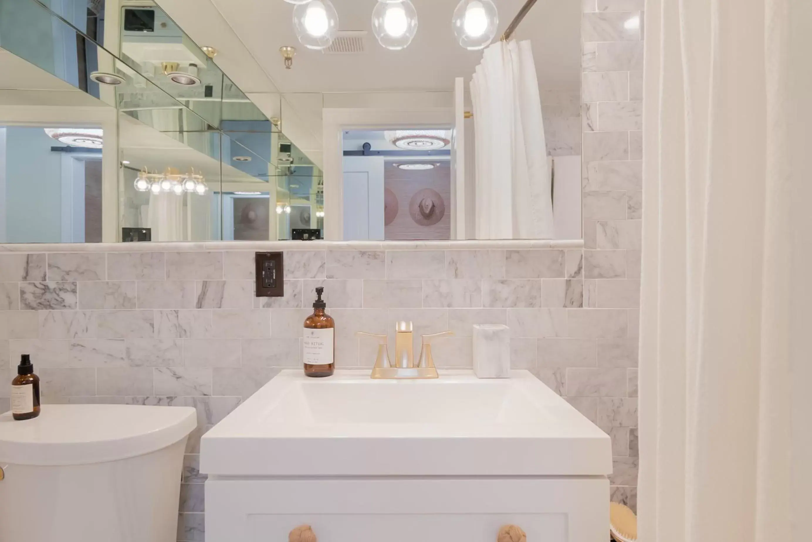 Bathroom in Tropicals of Palm Beach