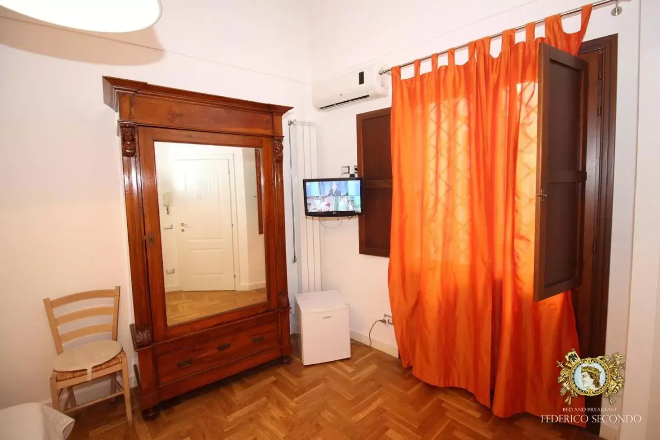 TV and multimedia, TV/Entertainment Center in Federico Secondo B&B