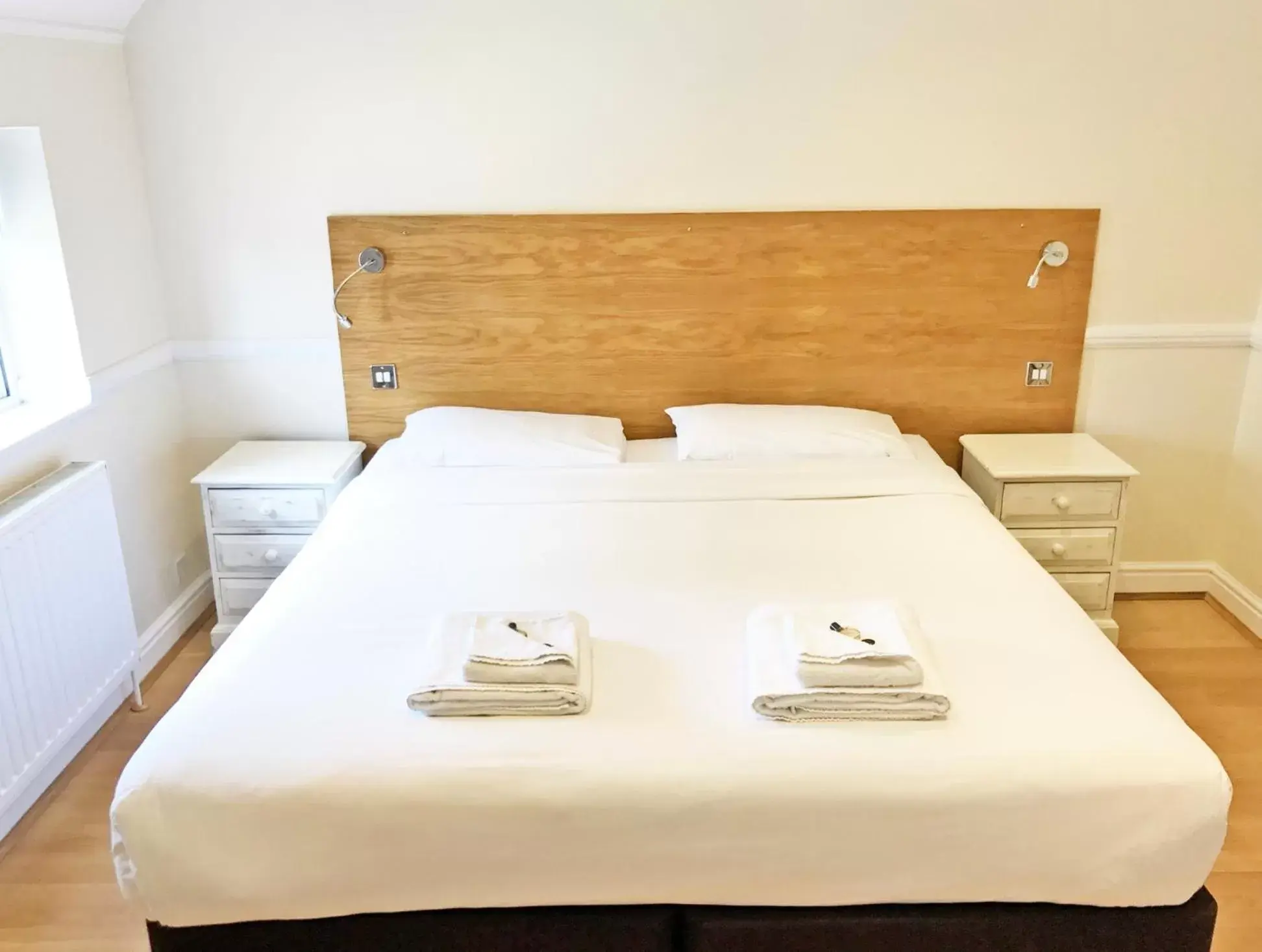 Bed in Gidea Park Hotel