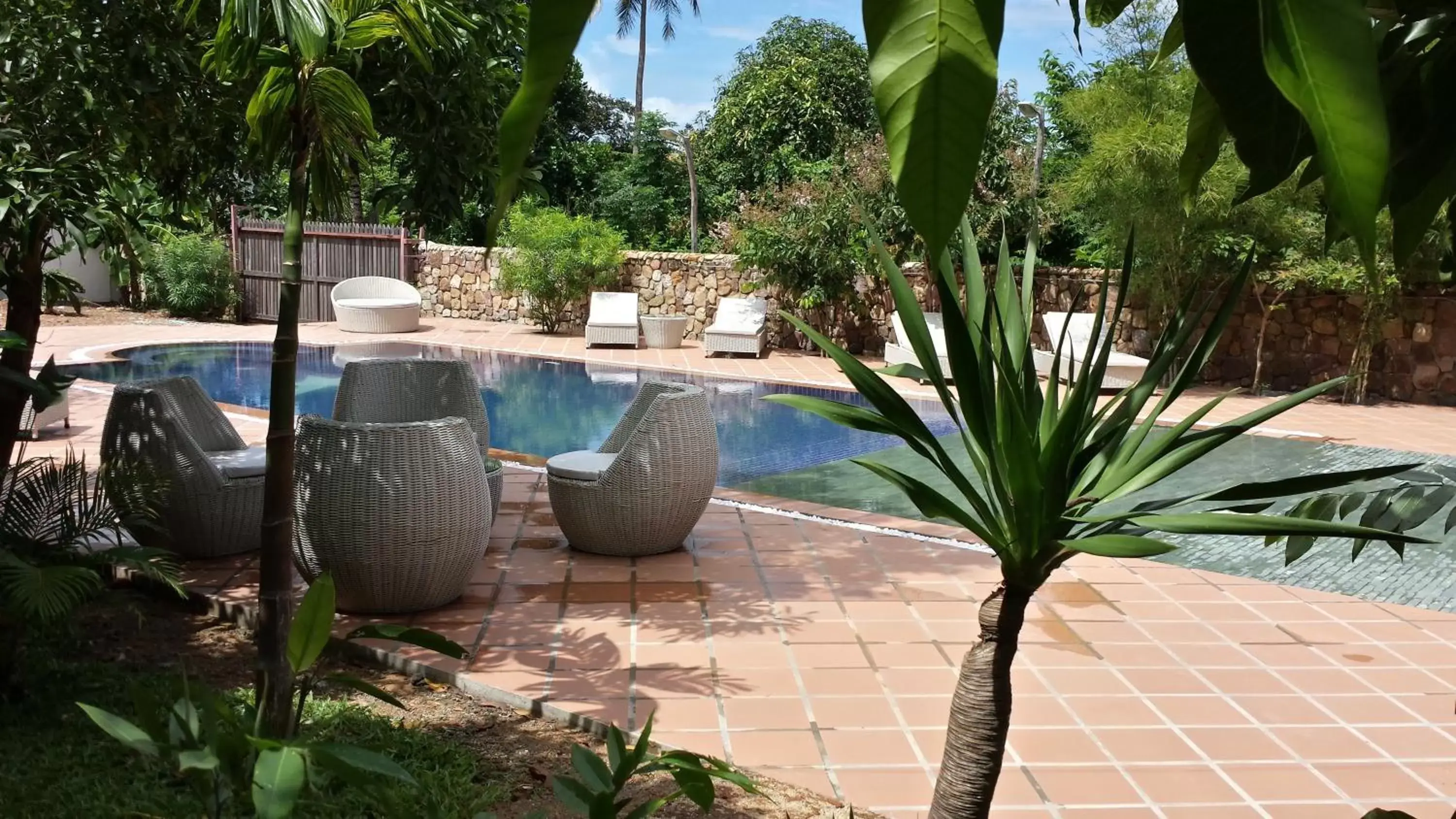 Garden, Swimming Pool in TARA LODGE Haven of peace