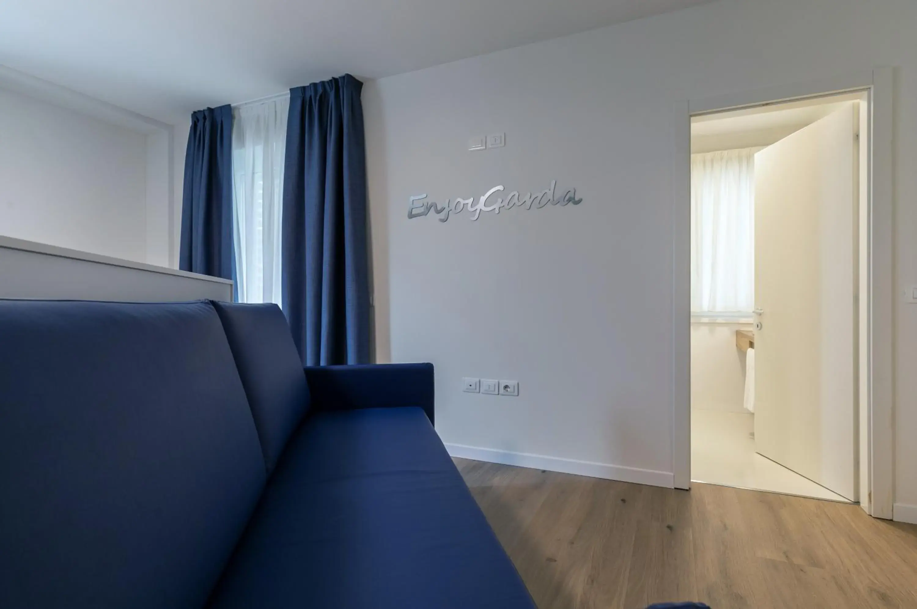 Bathroom, Seating Area in SeeLE Garda Hotel