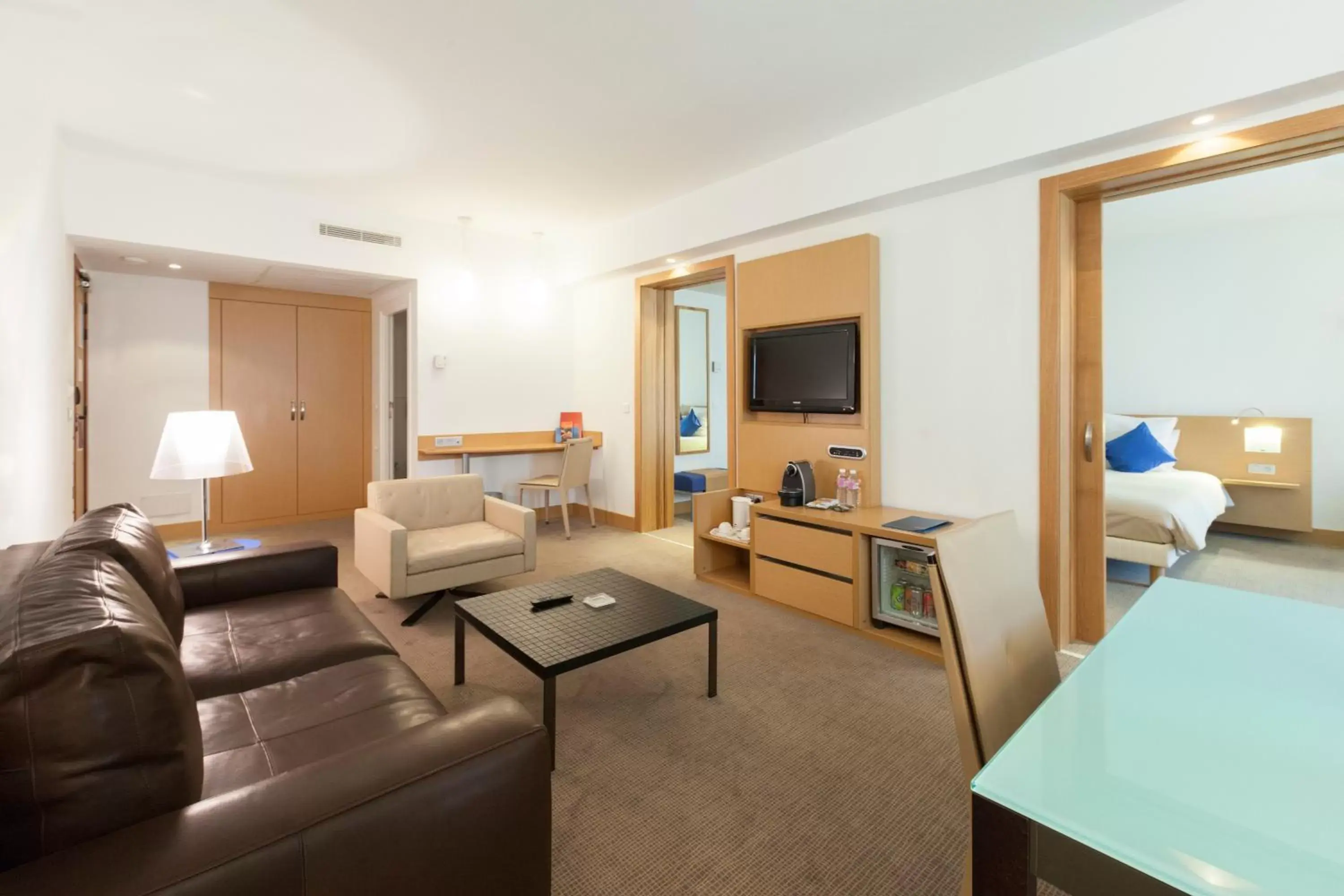 Bedroom, Seating Area in Novotel Tunis